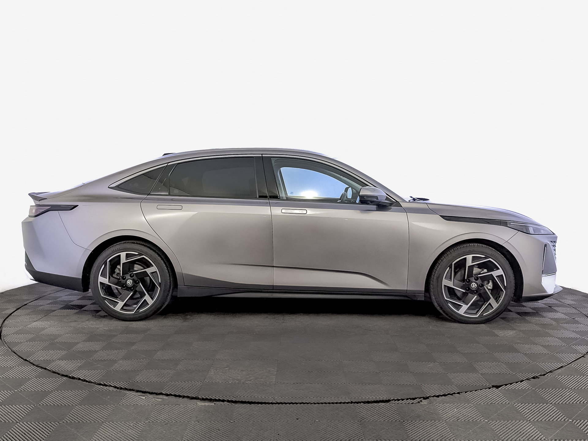 CHANGAN Lamore 1.50 (181 л.с), автомат, 2023, пробег 21 400 км