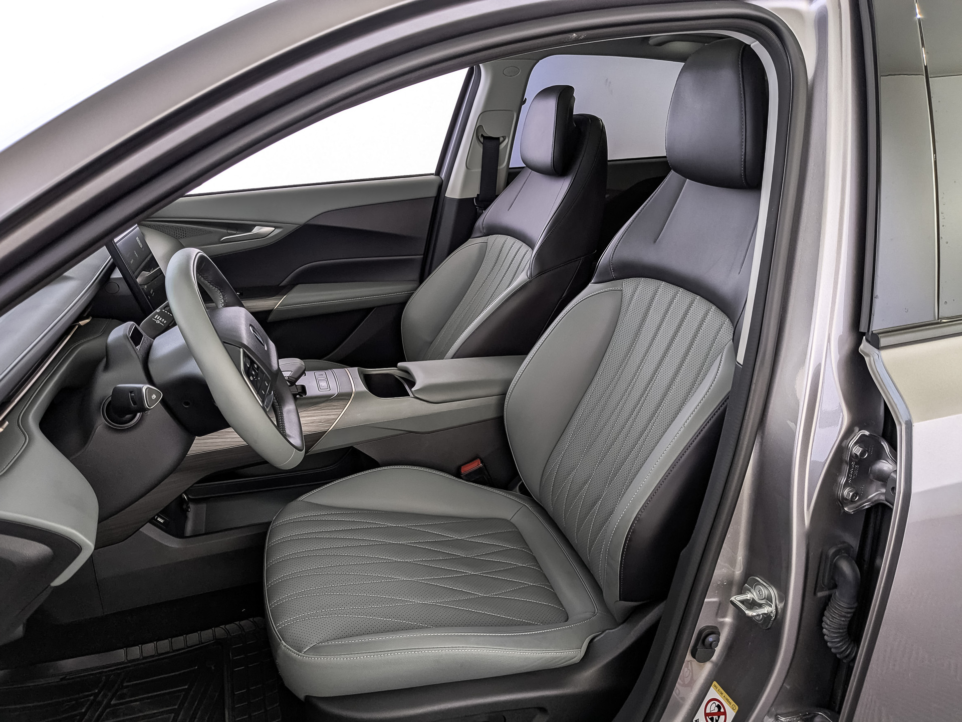 CHANGAN Lamore 1.50 (181 л.с), автомат, 2023, пробег 21 400 км