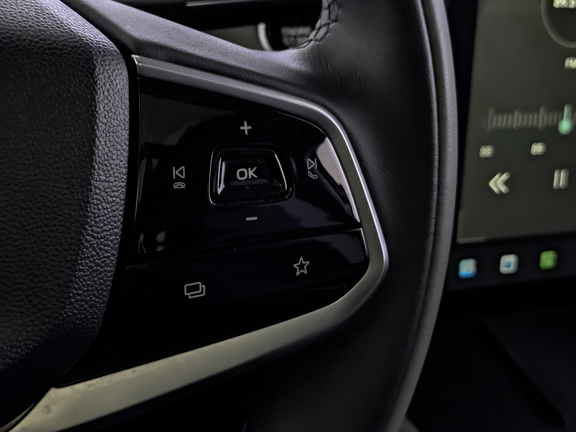 CHANGAN Lamore 1.50 (181 л.с), автомат, 2023, пробег 21 400 км