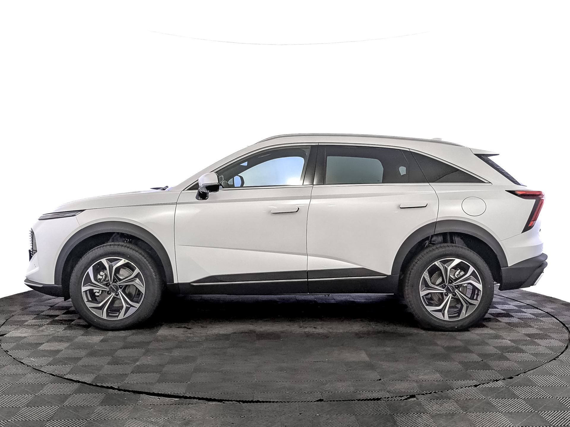 Фото Haval F7 Техно + 2.0T/200 7RT 4WD