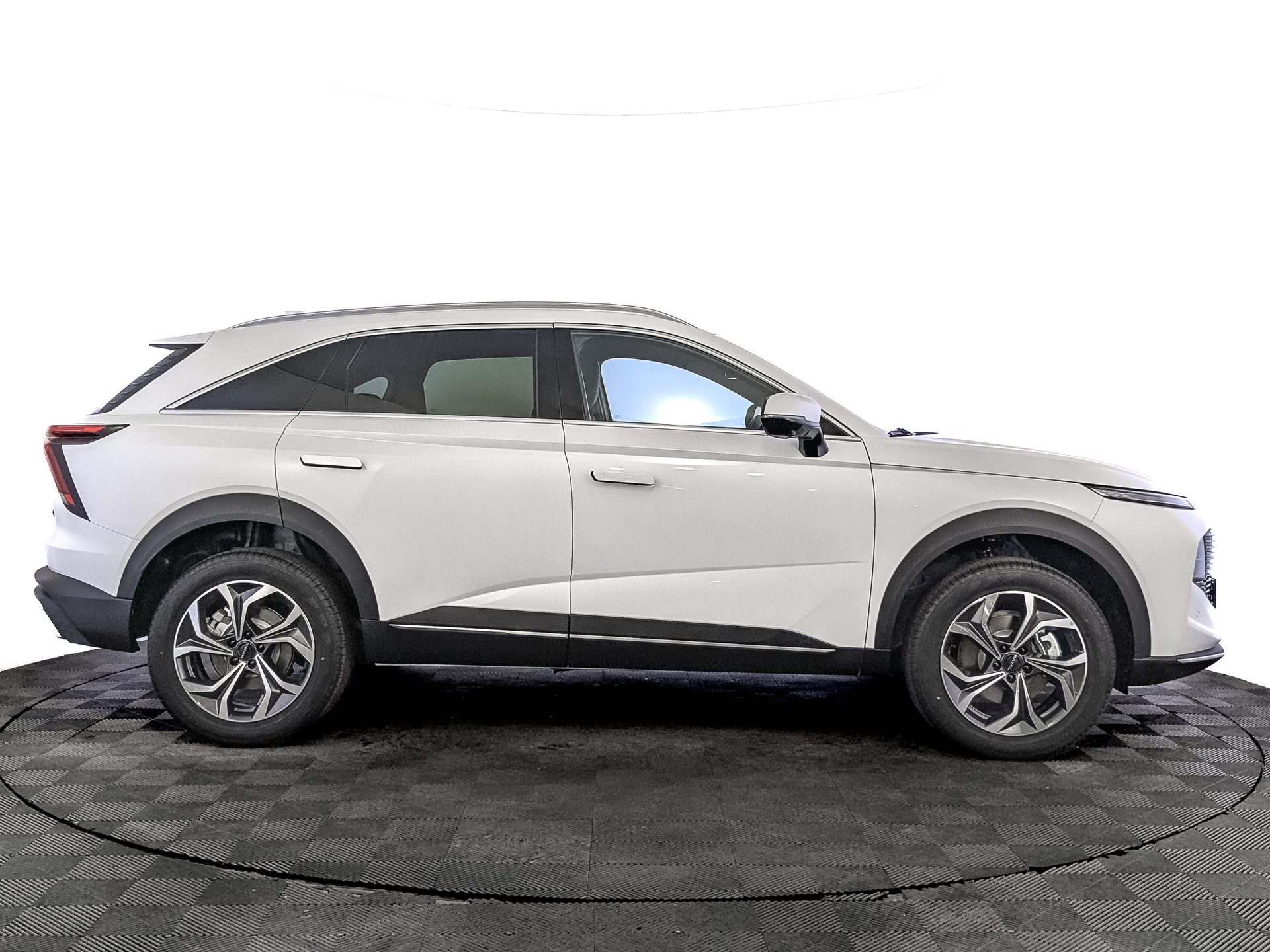 Фото Haval F7 Техно + 2.0T/200 7RT 4WD