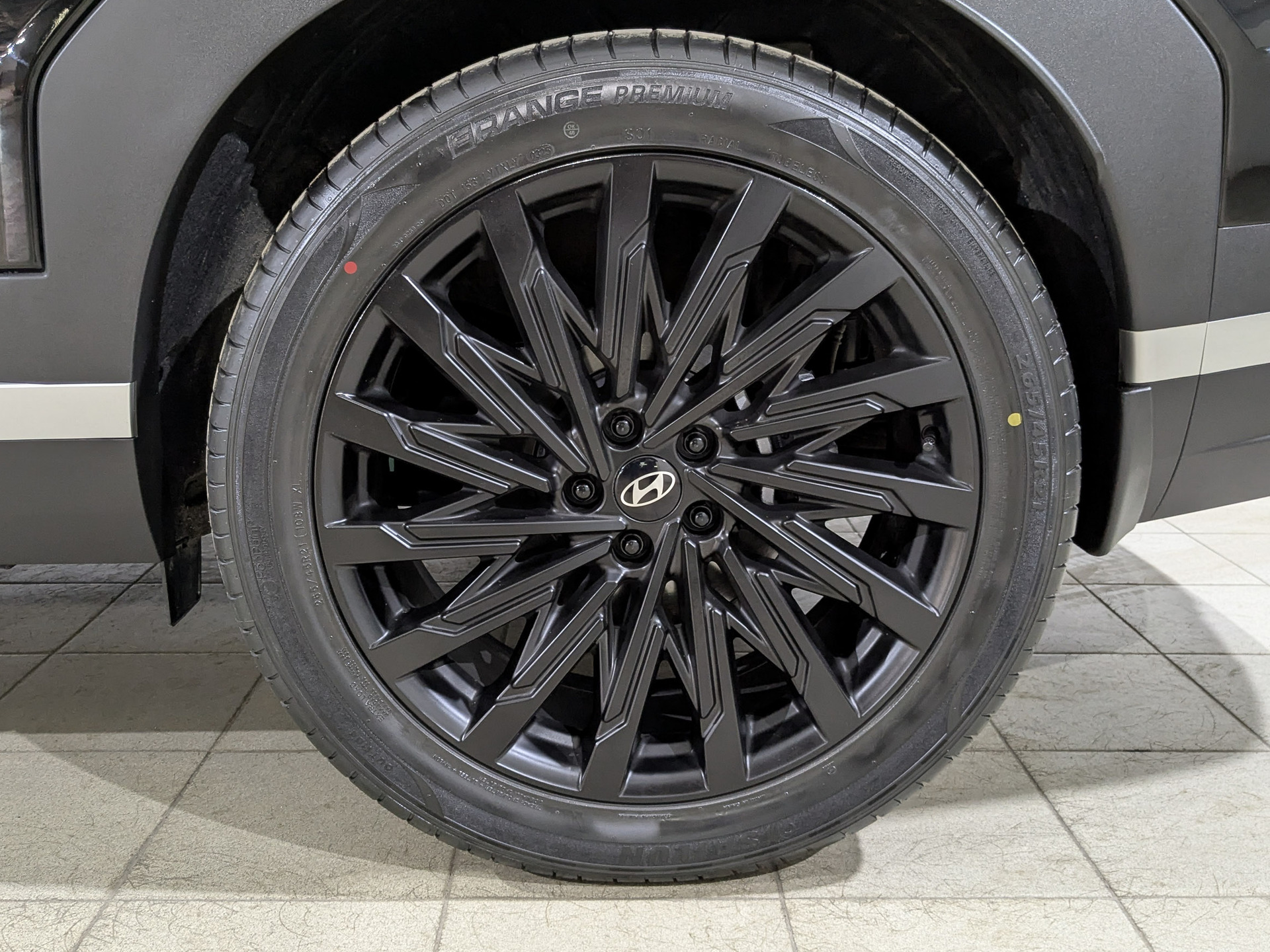 HYUNDAI Santa Fe 2.00 (247 л.с), автомат, 2025, пробег 2 852 км