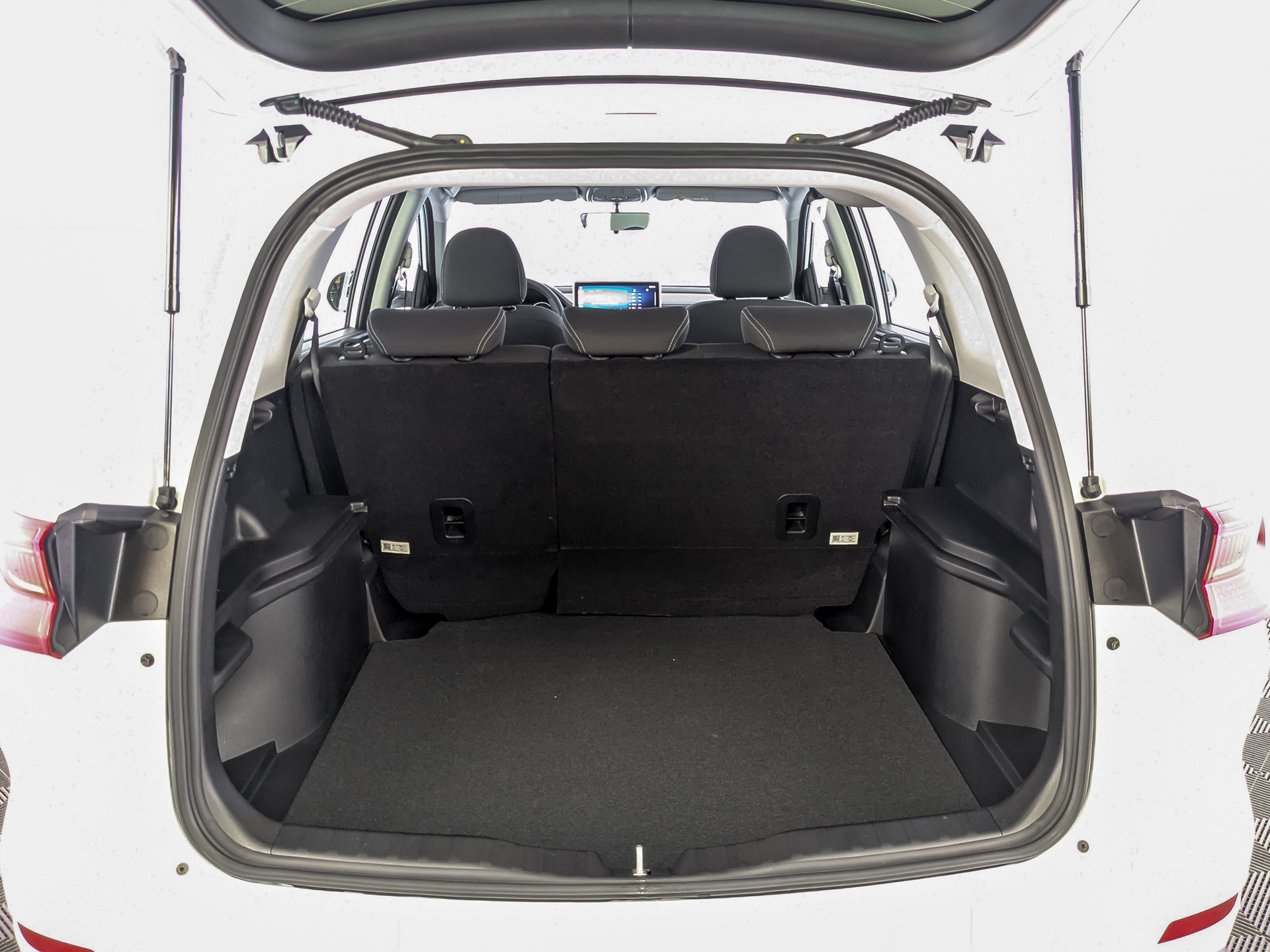 Фото Haval M6 Оптимум 1.5T/143 6MT 2WD