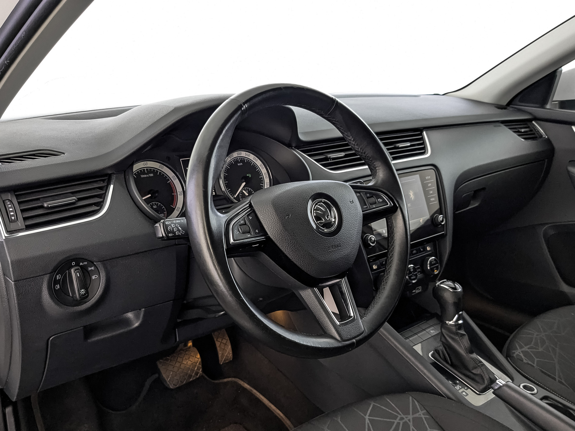 SKODA Octavia 1.40 (150 л.с), автомат, 2019, пробег 148 647 км