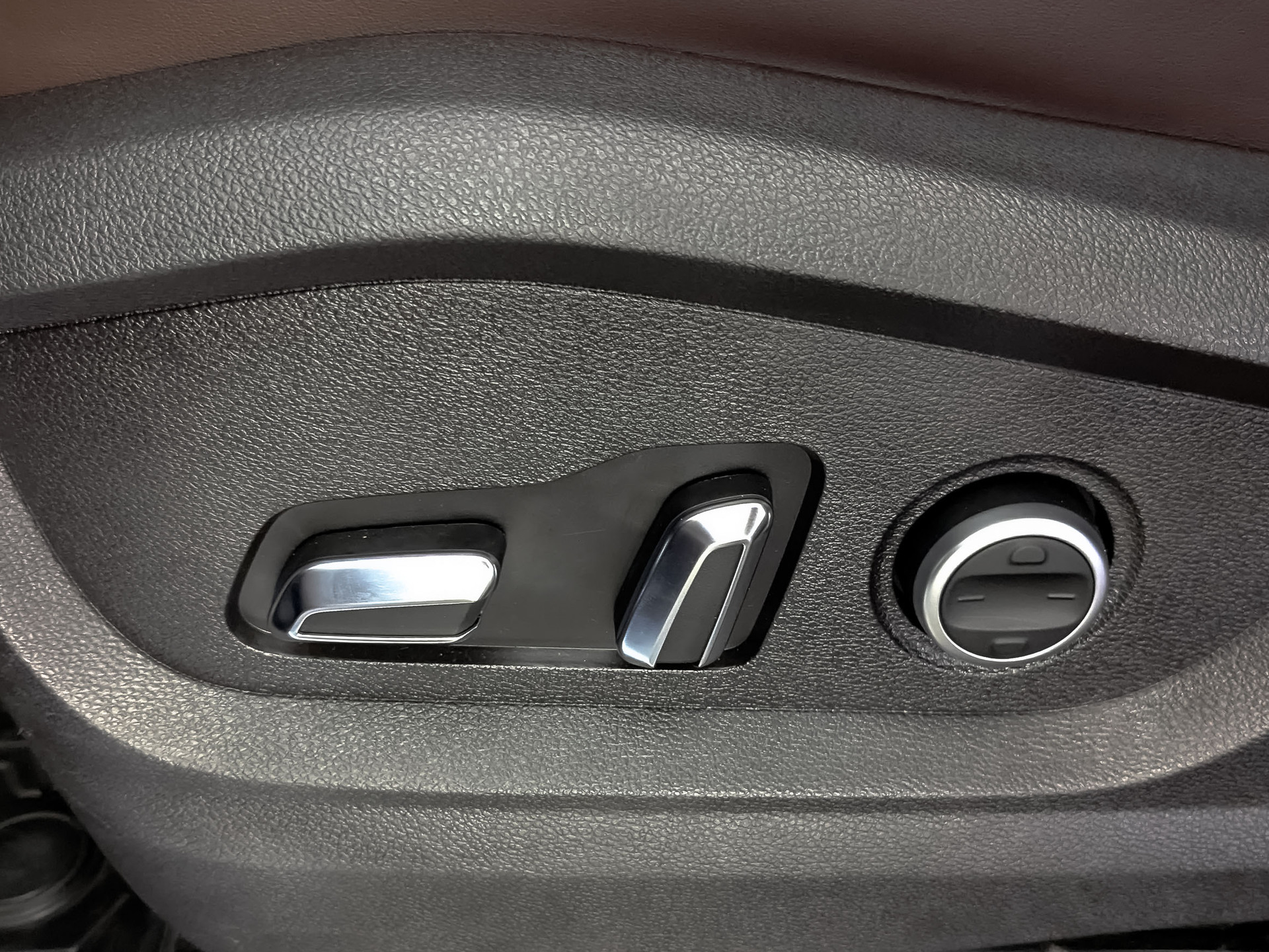 CHERY Tiggo 8 Pro 2.00 (197 л.с), автомат, 2024, пробег 37 529 км