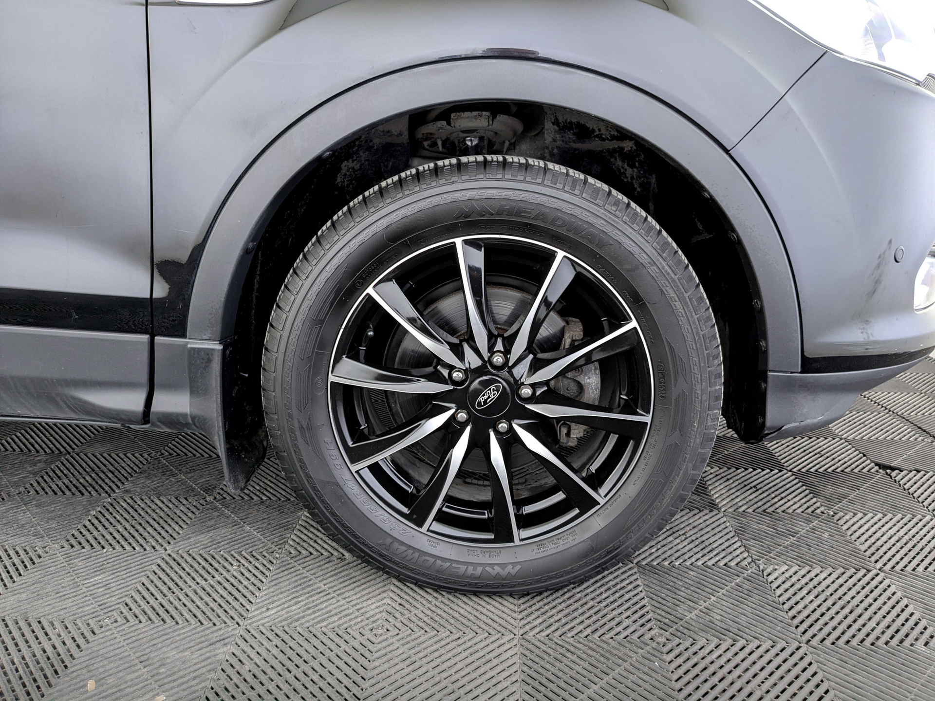 FORD Kuga 2.50 (150 л.с), автомат, 2015, пробег 77 992 км
