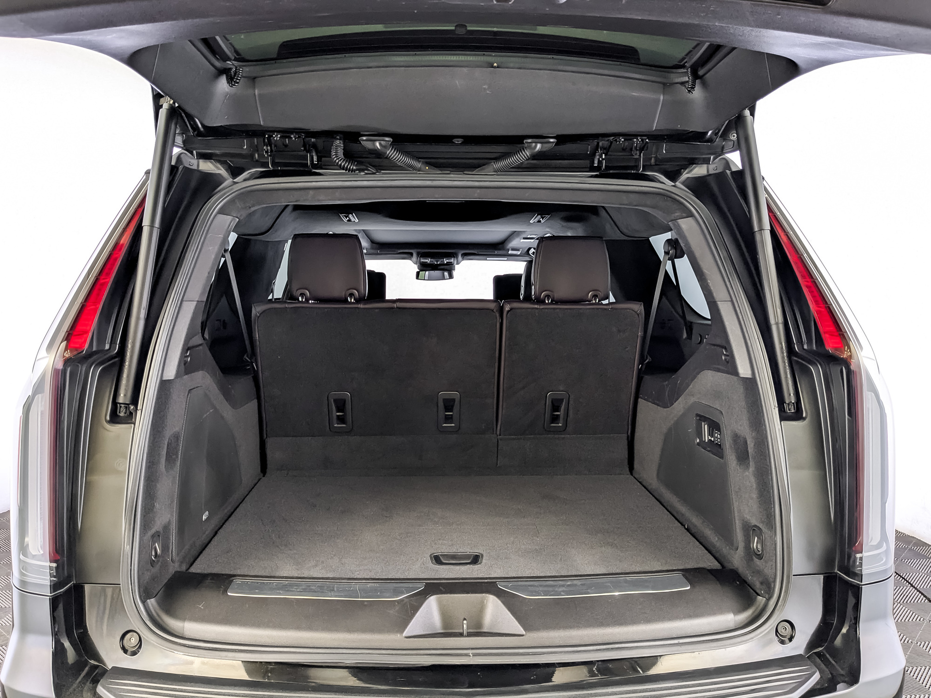 CADILLAC Escalade 6.20 (416 л.с), автомат, 2021, пробег 167 430 км
