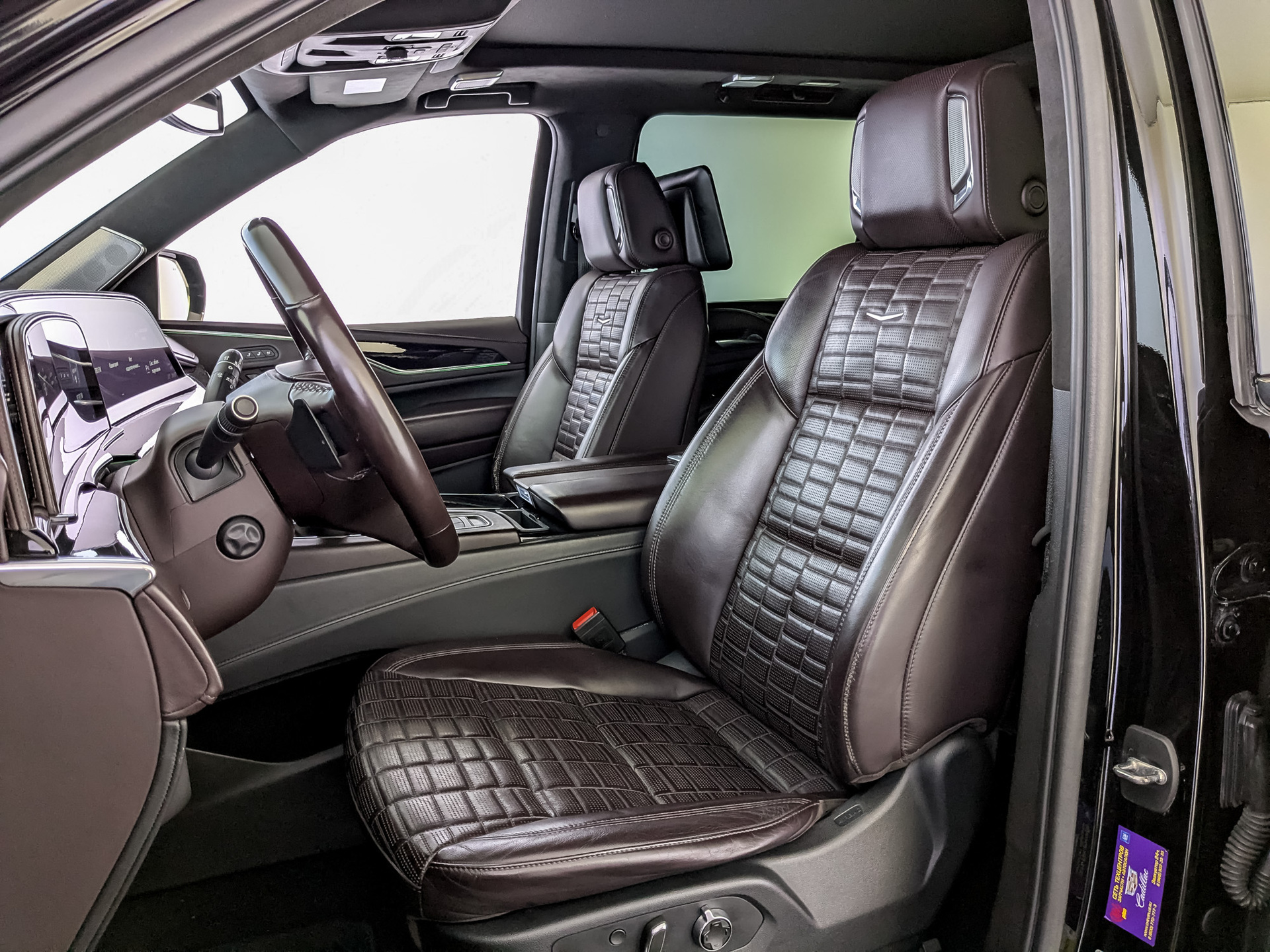 CADILLAC Escalade 6.20 (416 л.с), автомат, 2021, пробег 167 430 км