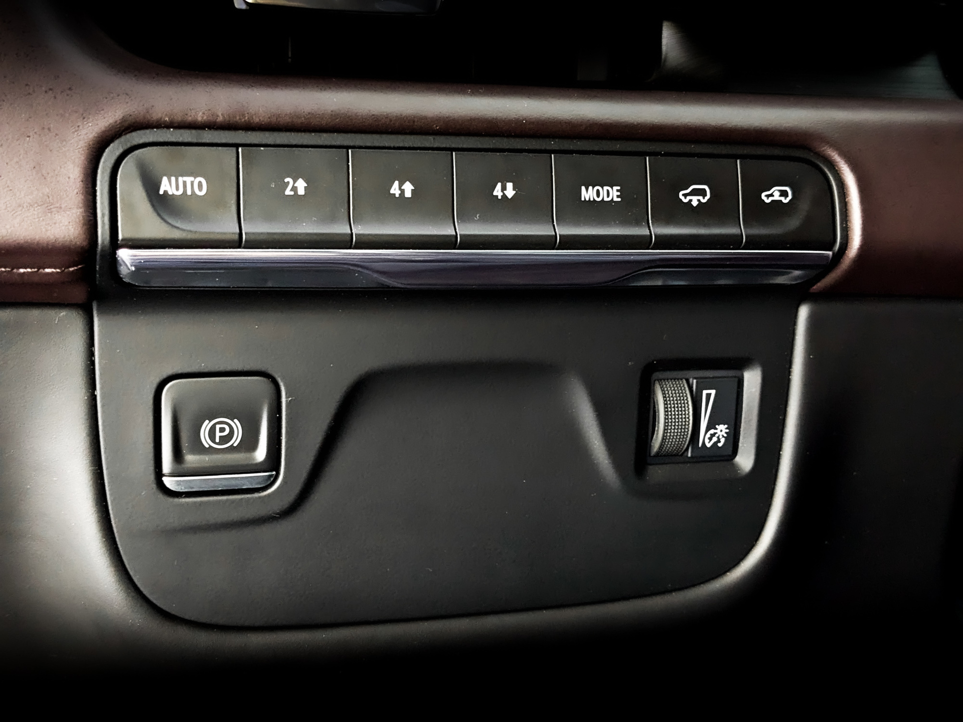 CADILLAC Escalade 6.20 (416 л.с), автомат, 2021, пробег 167 430 км