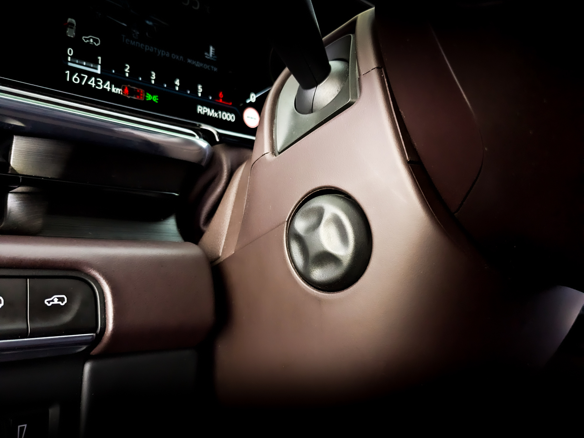 CADILLAC Escalade 6.20 (416 л.с), автомат, 2021, пробег 167 430 км
