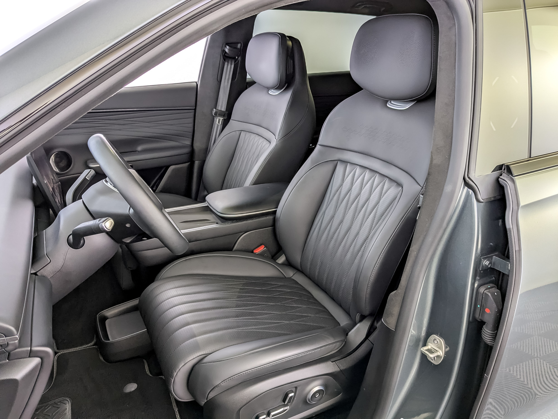 EXLANTIX ET 1.50 (190 л.с), автомат, 2025, пробег 12 407 км