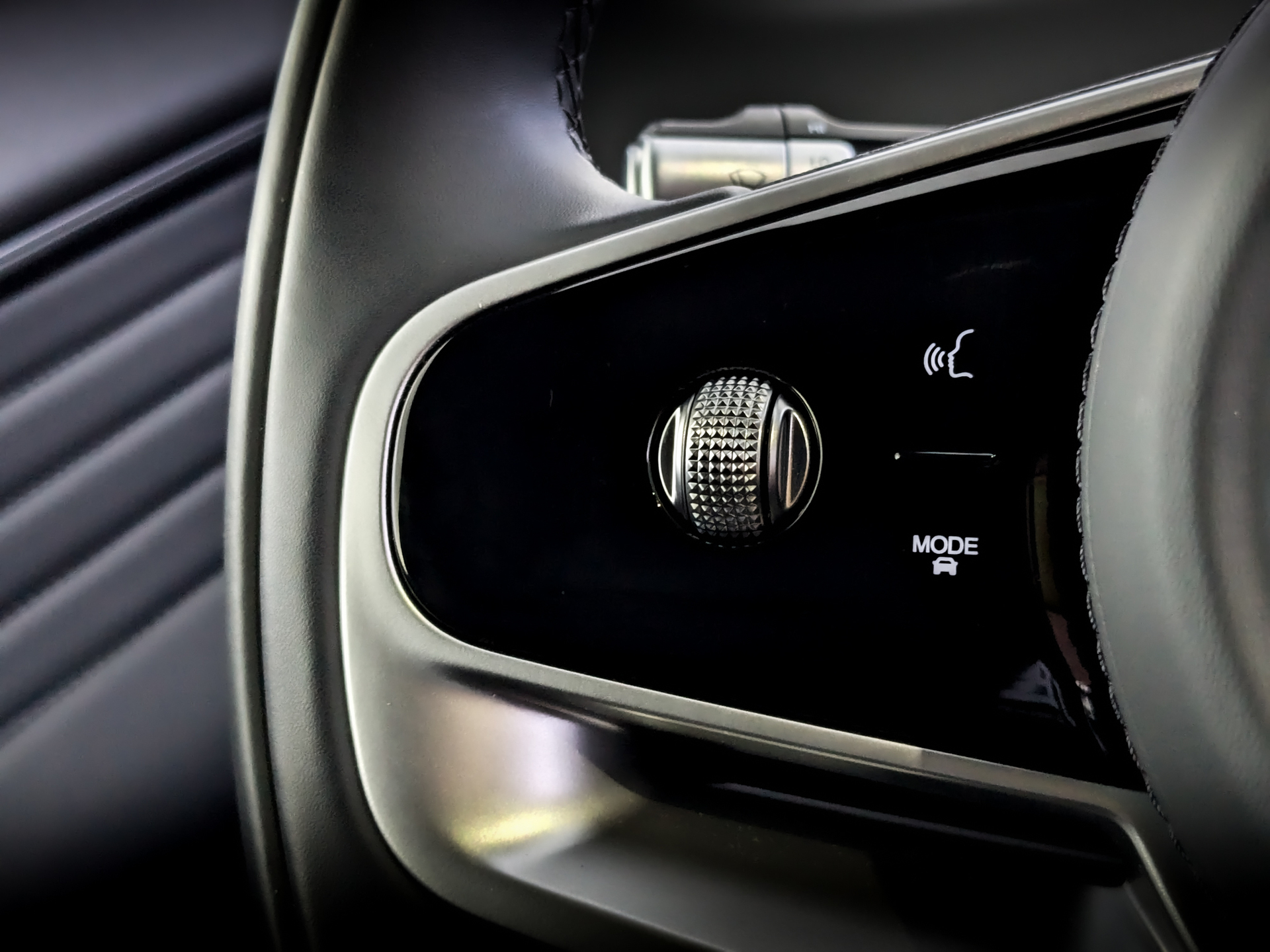 EXLANTIX ET 1.50 (190 л.с), автомат, 2025, пробег 12 407 км