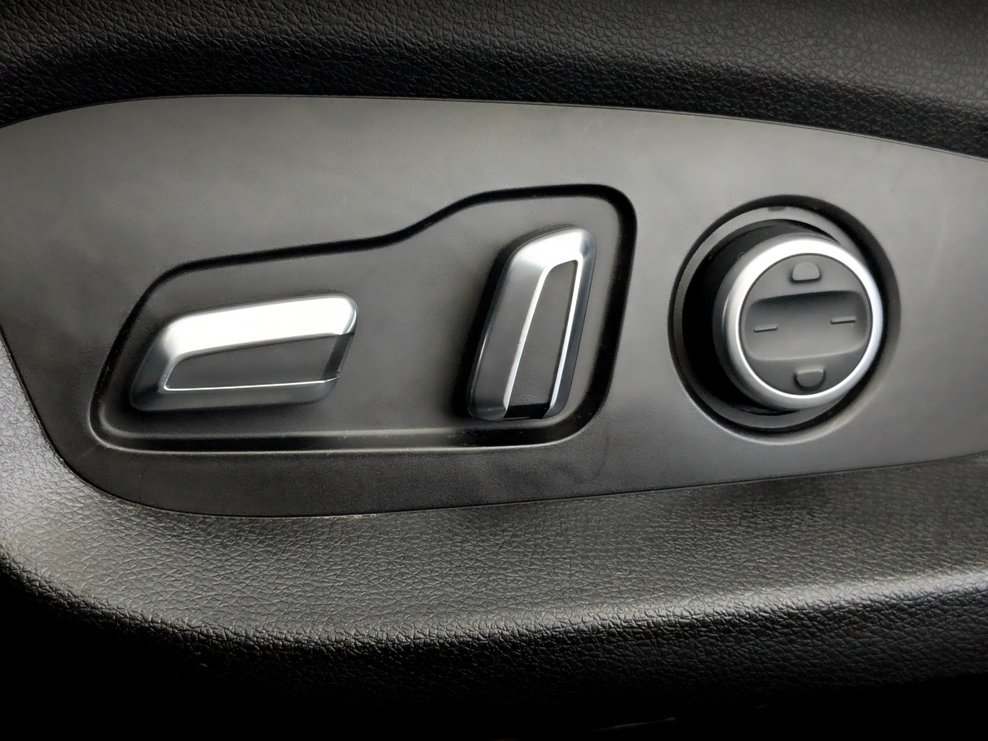 EXEED VX 2.00 (249 л.с), автомат, 2023, пробег 77 833 км