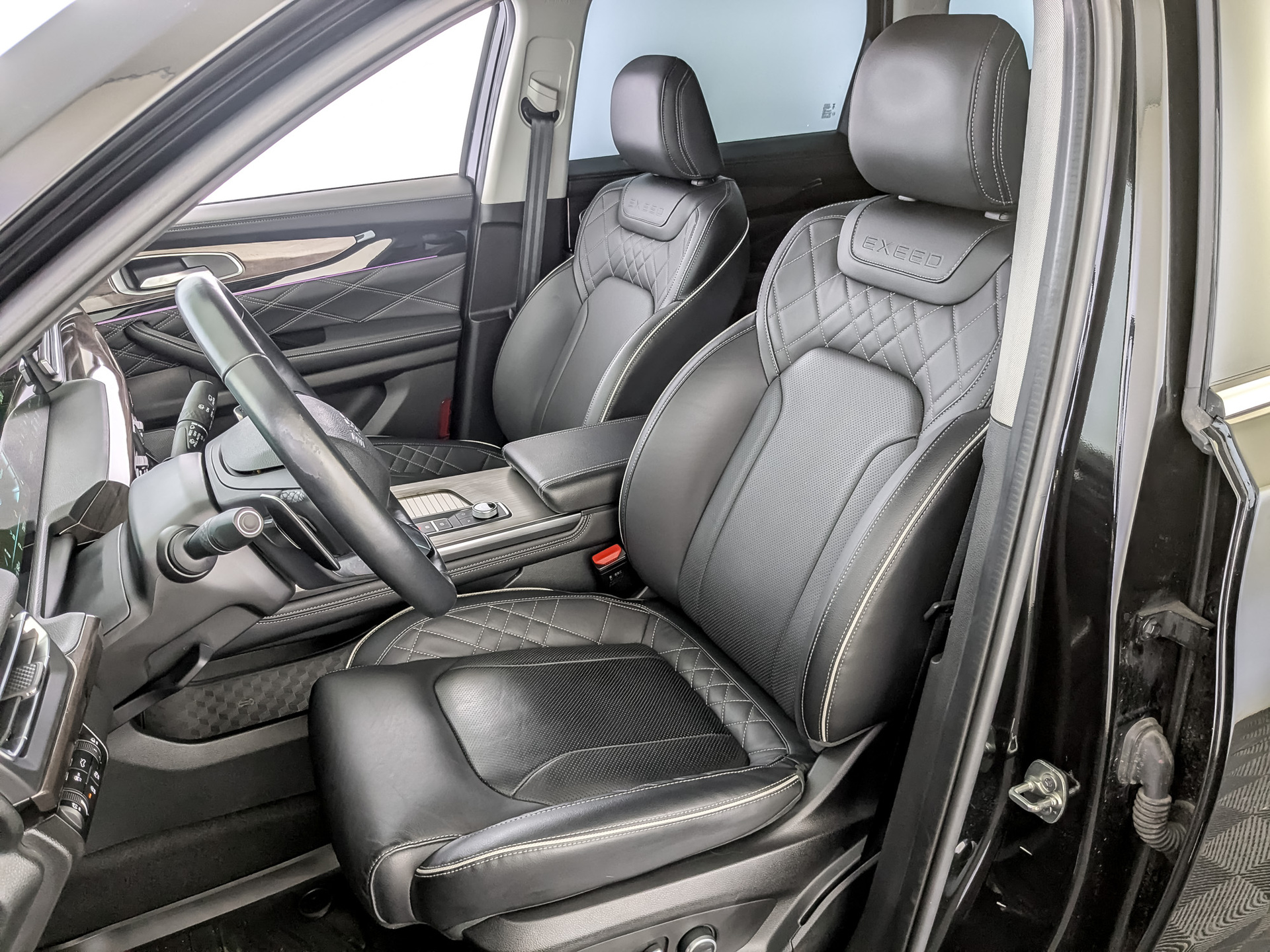 EXEED VX 2.00 (249 л.с), автомат, 2023, пробег 77 833 км