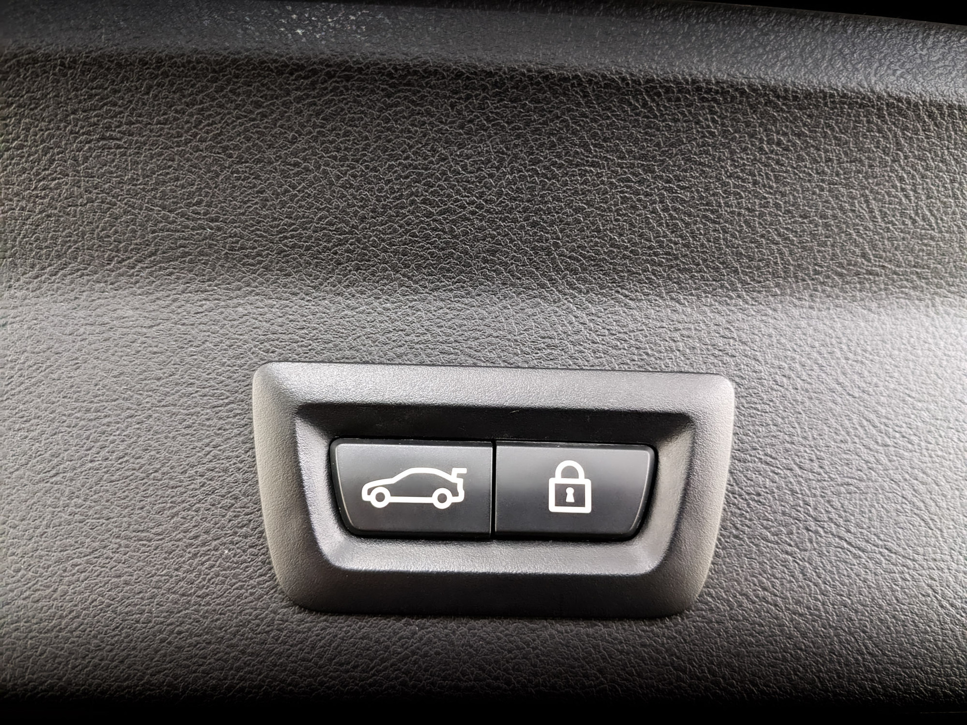 BMW X3 2.00 (184 л.с), автомат, 2020, пробег 81 016 км
