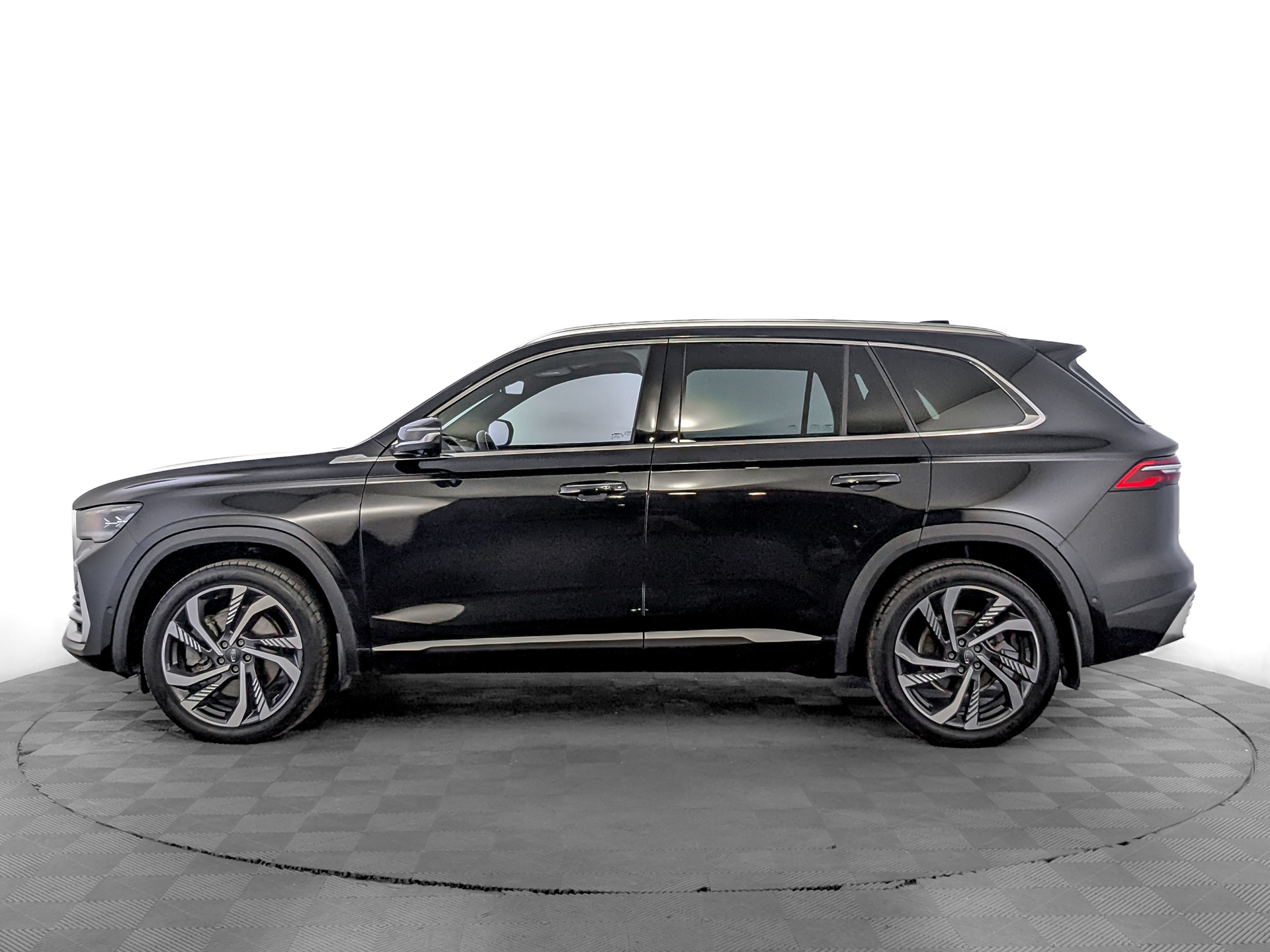 GEELY Monjaro 2.00 (238 л.с), автомат, 2023, пробег 26 976 км