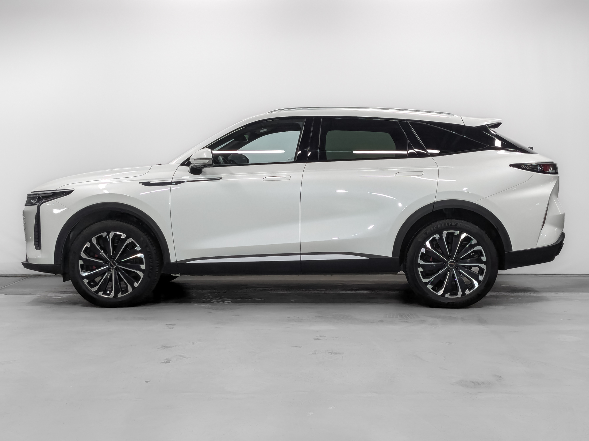 EXEED RX 2.00 (249 л.с), автомат, 2023, пробег 52 892 км