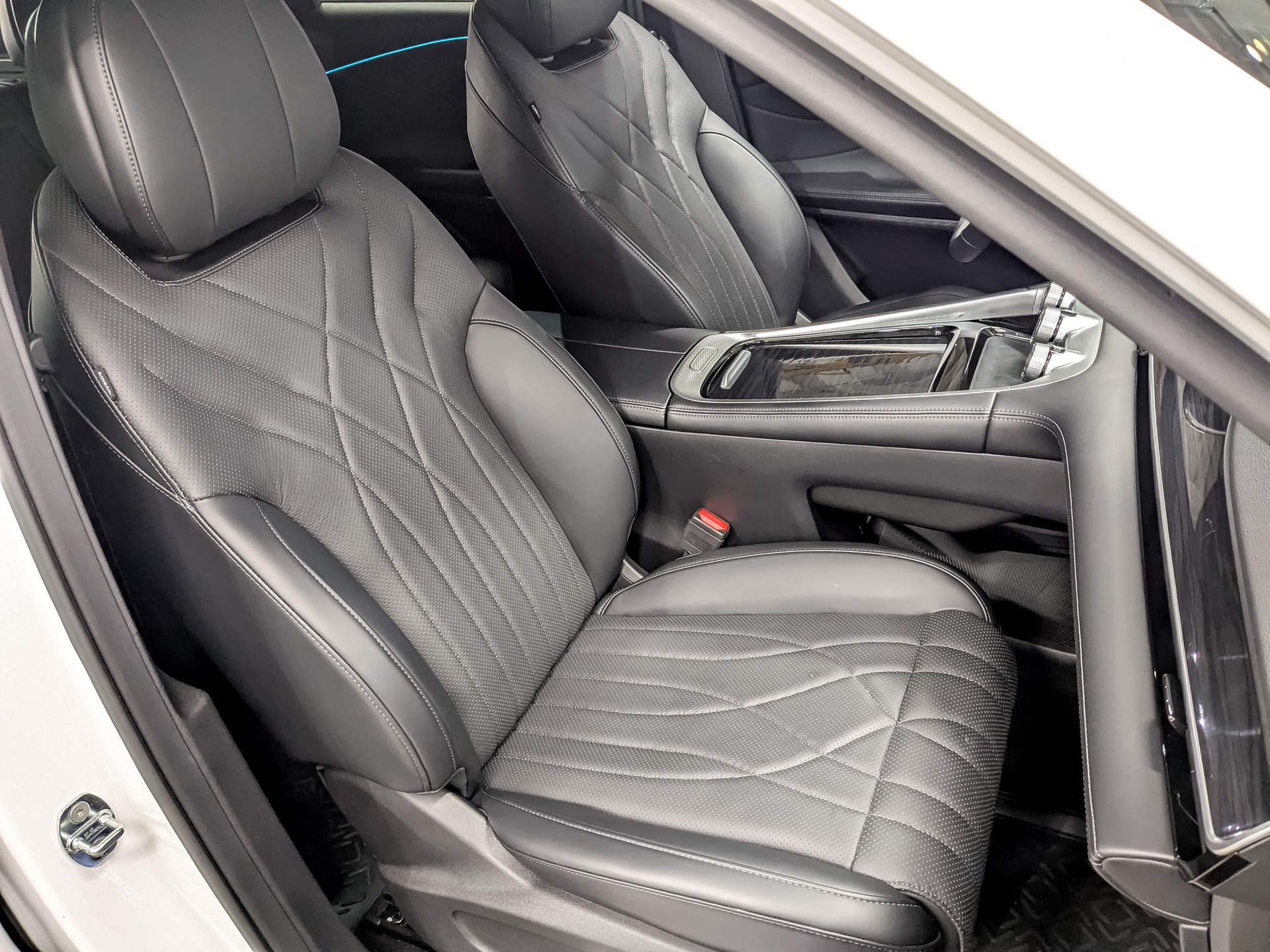 EXEED RX 2.00 (249 л.с), автомат, 2023, пробег 52 892 км