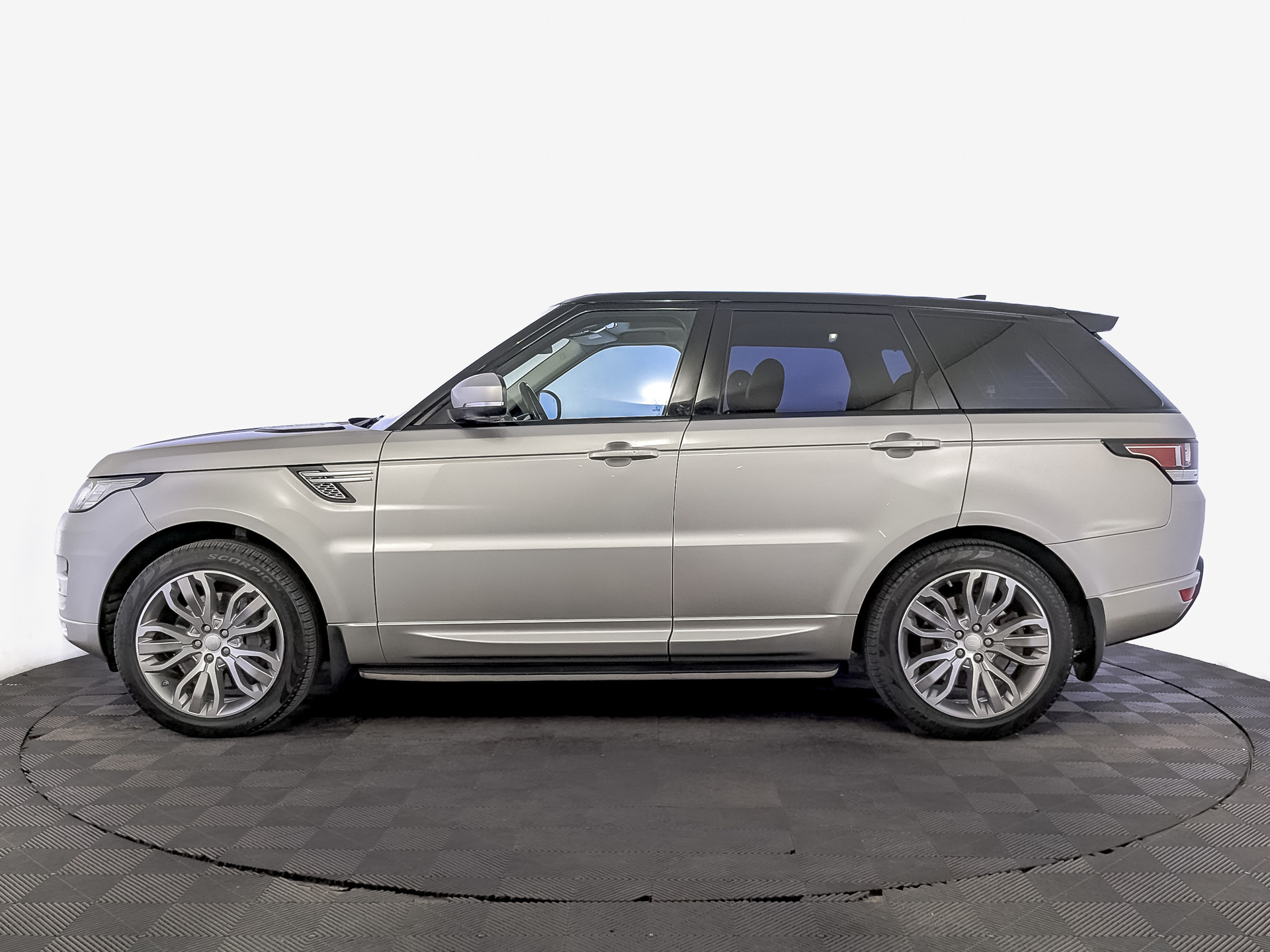 LAND ROVER Range Rover Sport 3.00 (306 л.с), автомат, 2017, пробег 121 250 км