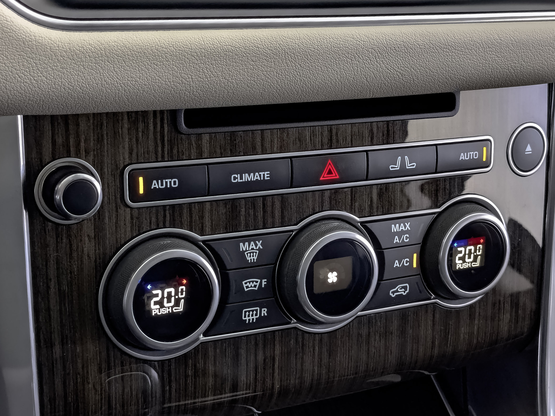 LAND ROVER Range Rover Sport 3.00 (306 л.с), автомат, 2017, пробег 121 250 км