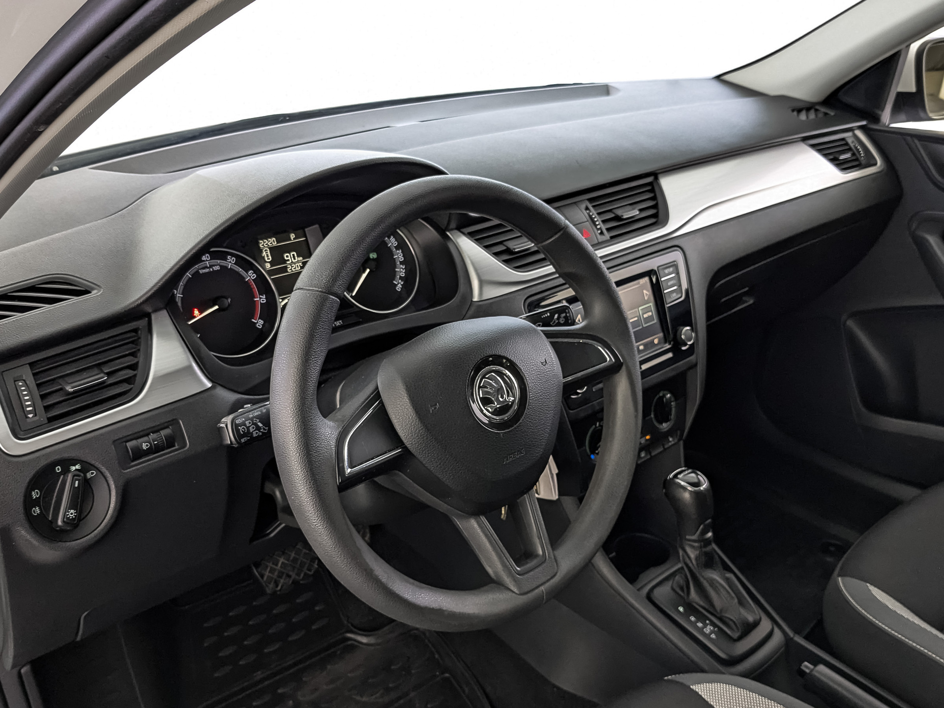 SKODA Rapid 1.60 (110 л.с), автомат, 2019, пробег 77 246 км