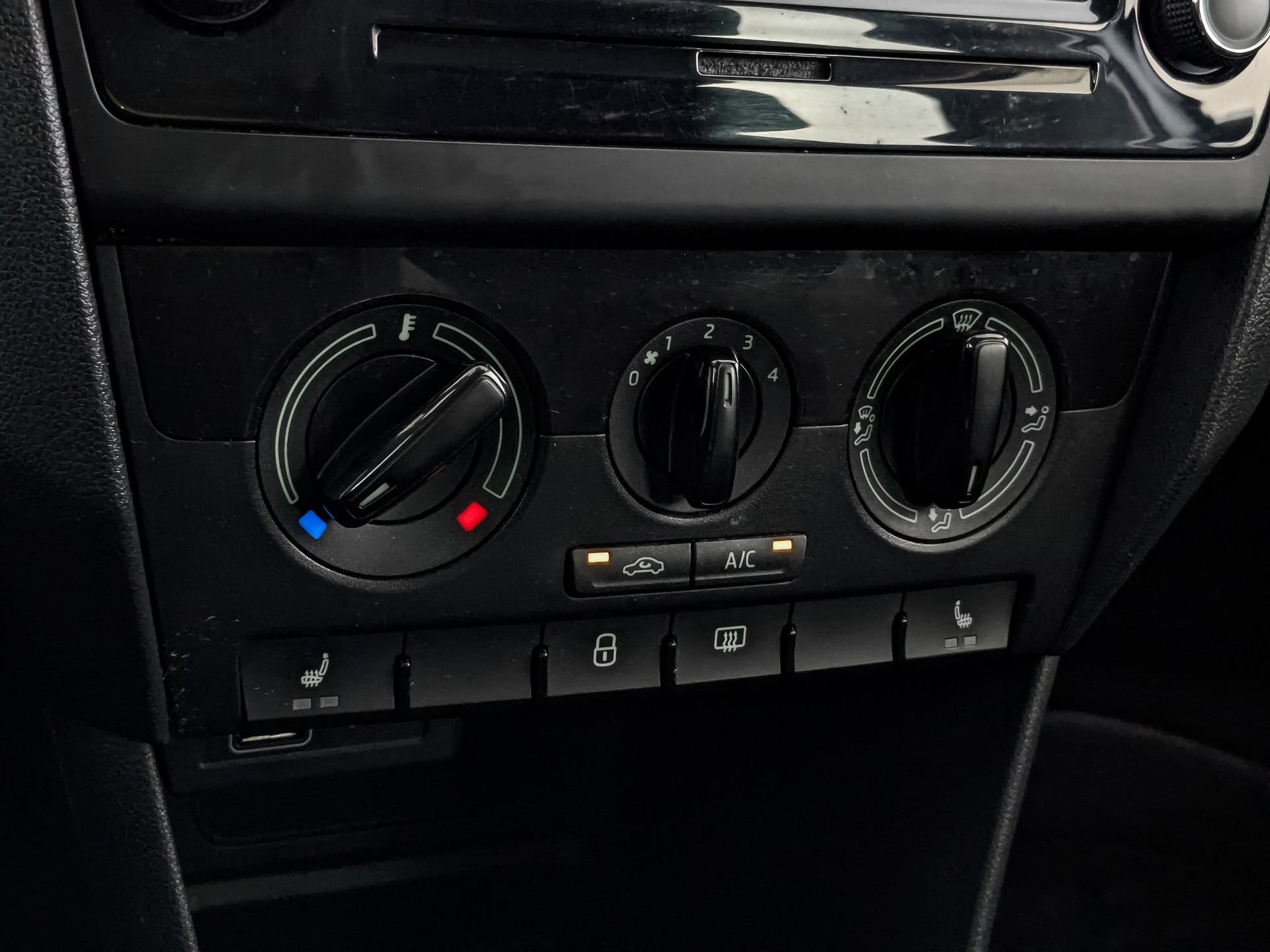 SKODA Rapid 1.60 (110 л.с), автомат, 2019, пробег 77 246 км