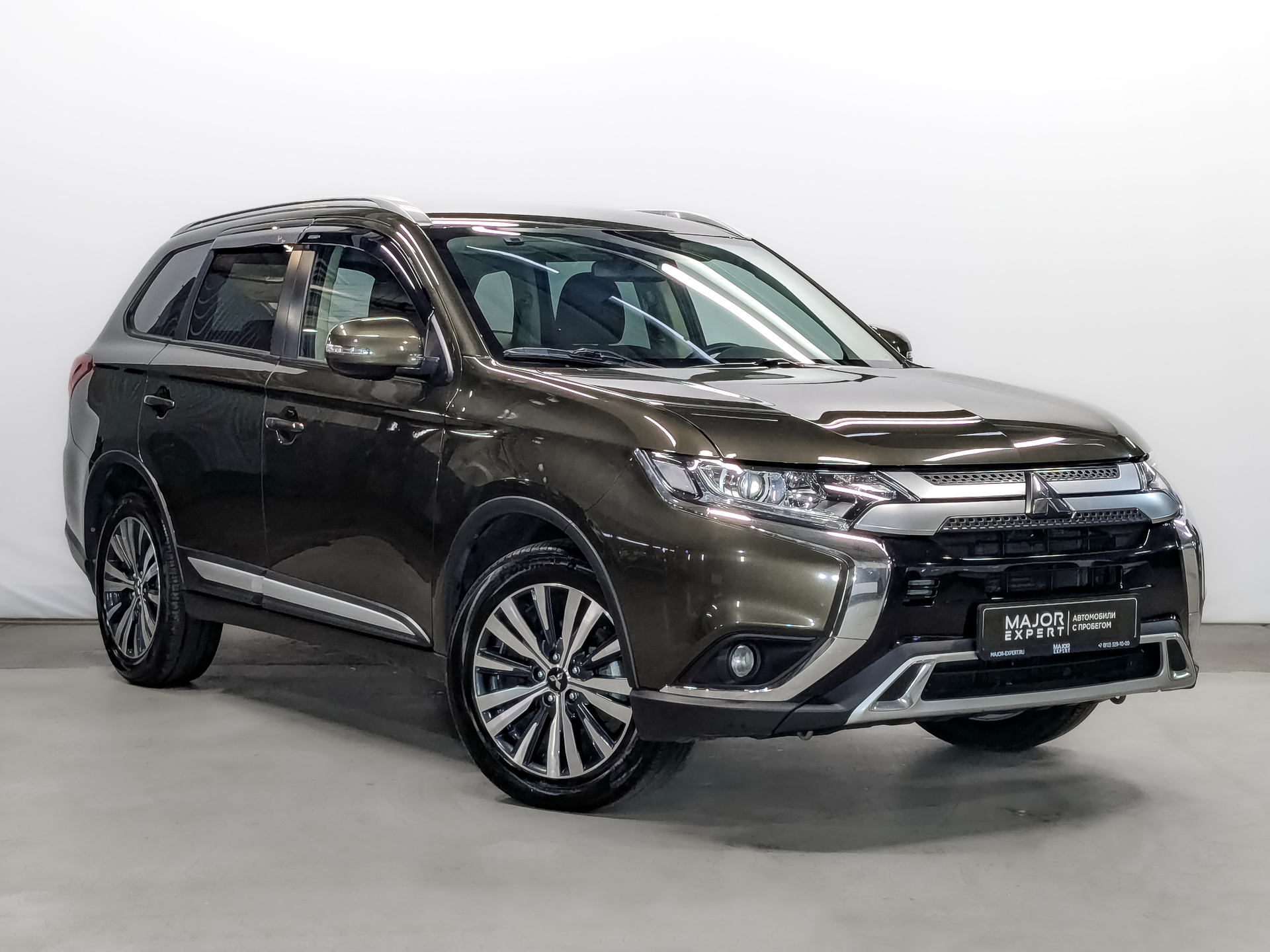MITSUBISHI Outlander 2.00 (146 л.с), автомат, 2020, пробег 100 043 км