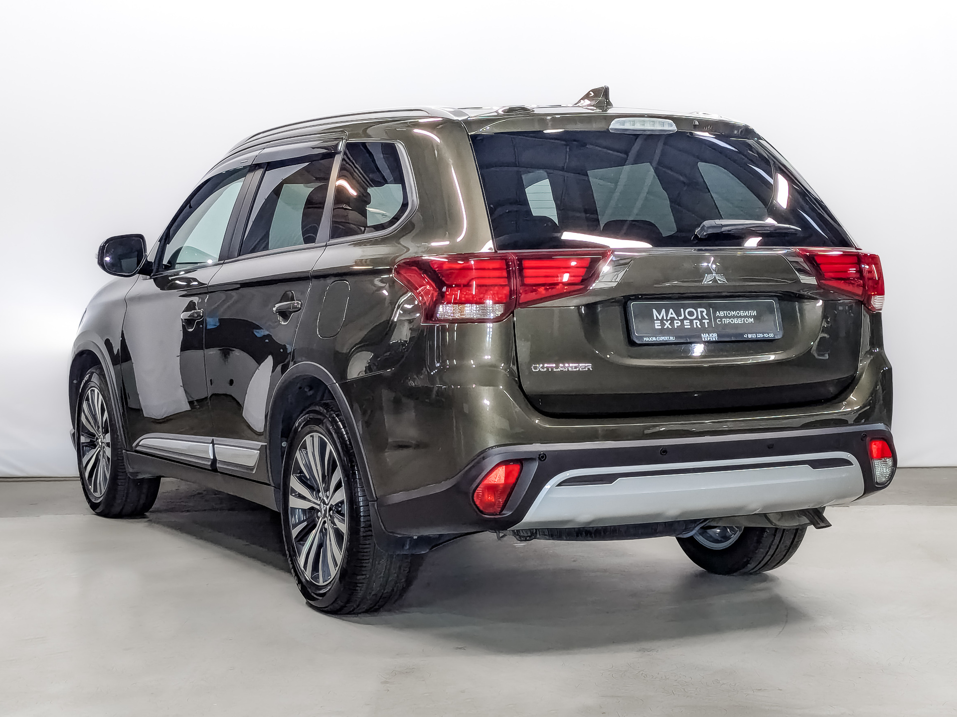 MITSUBISHI Outlander 2.00 (146 л.с), автомат, 2020, пробег 100 043 км