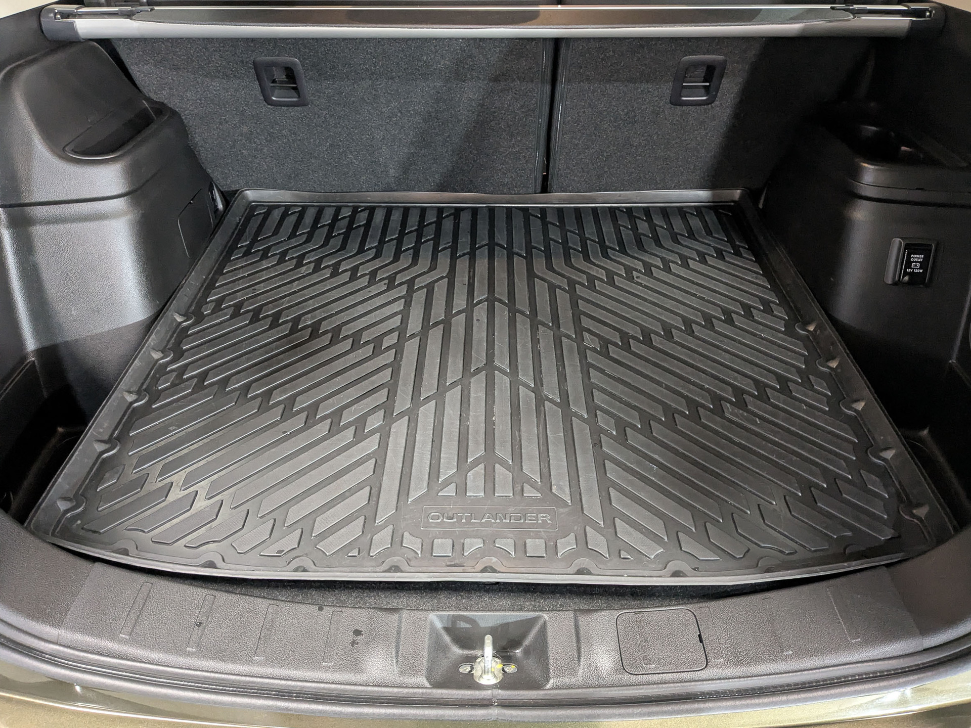 MITSUBISHI Outlander 2.00 (146 л.с), автомат, 2020, пробег 100 043 км