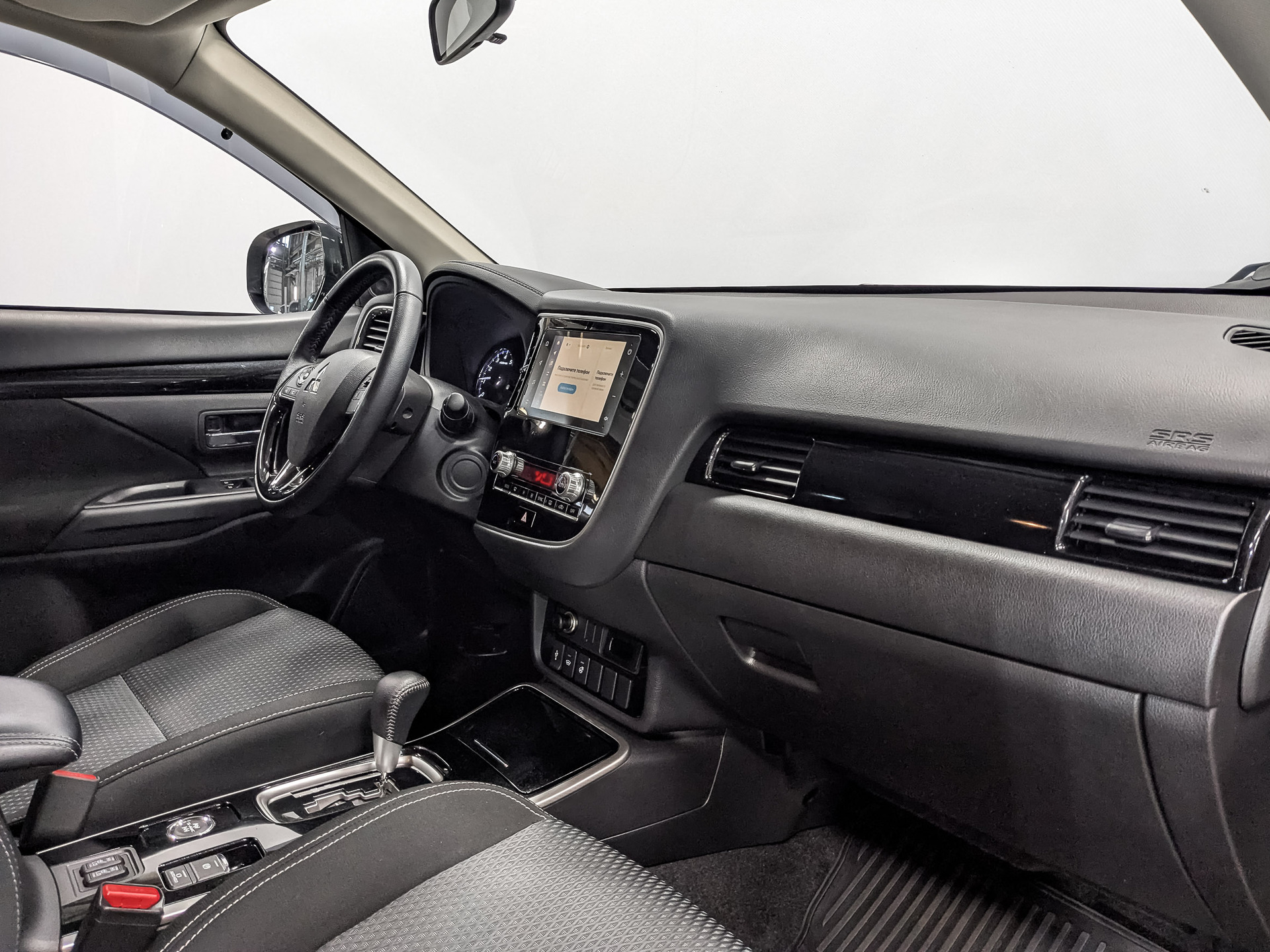 MITSUBISHI Outlander 2.00 (146 л.с), автомат, 2020, пробег 100 043 км