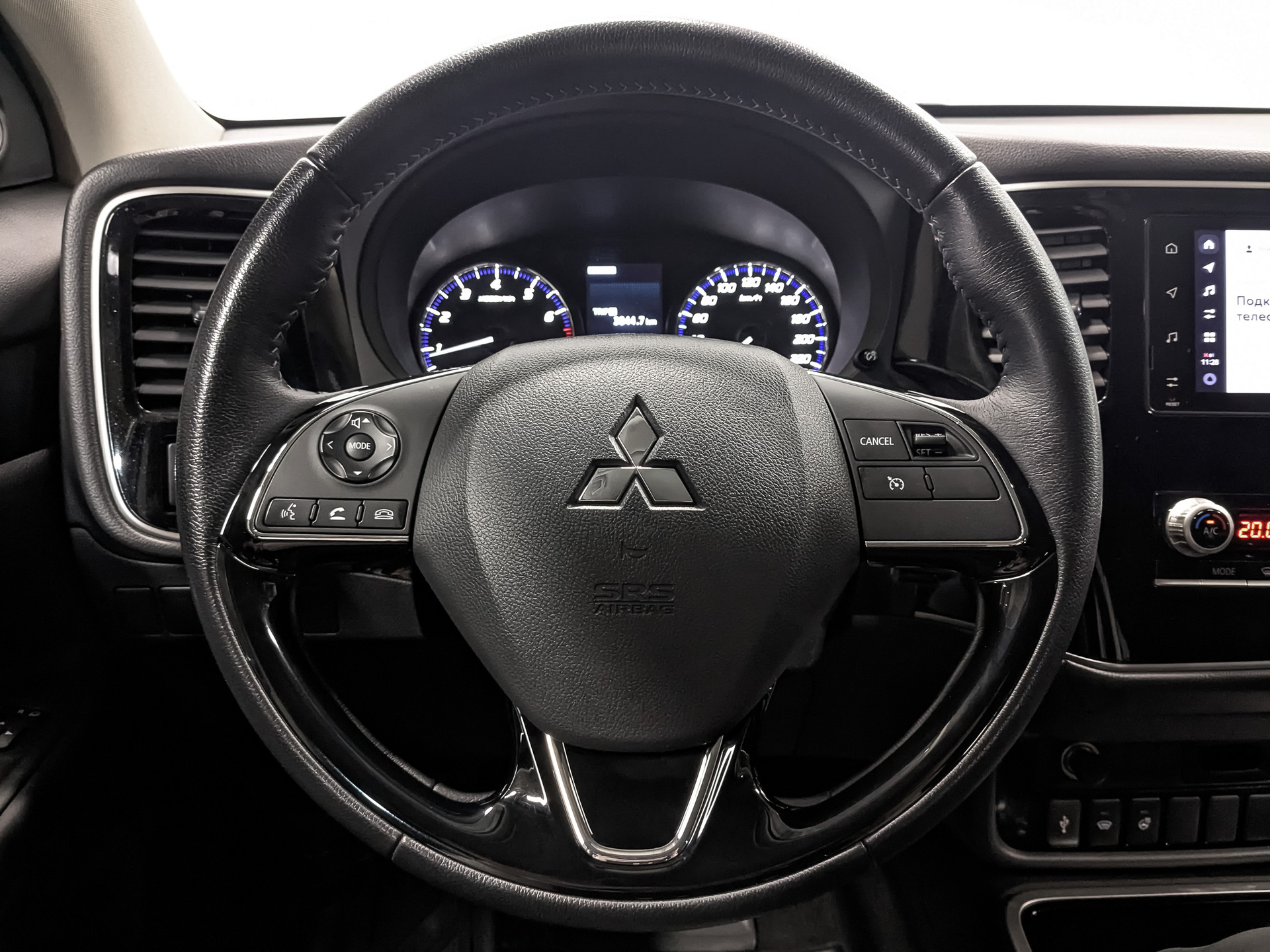 MITSUBISHI Outlander 2.00 (146 л.с), автомат, 2020, пробег 100 043 км
