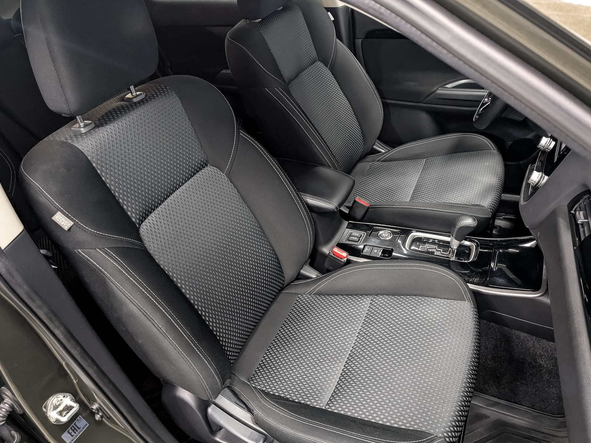 MITSUBISHI Outlander 2.00 (146 л.с), автомат, 2020, пробег 100 043 км