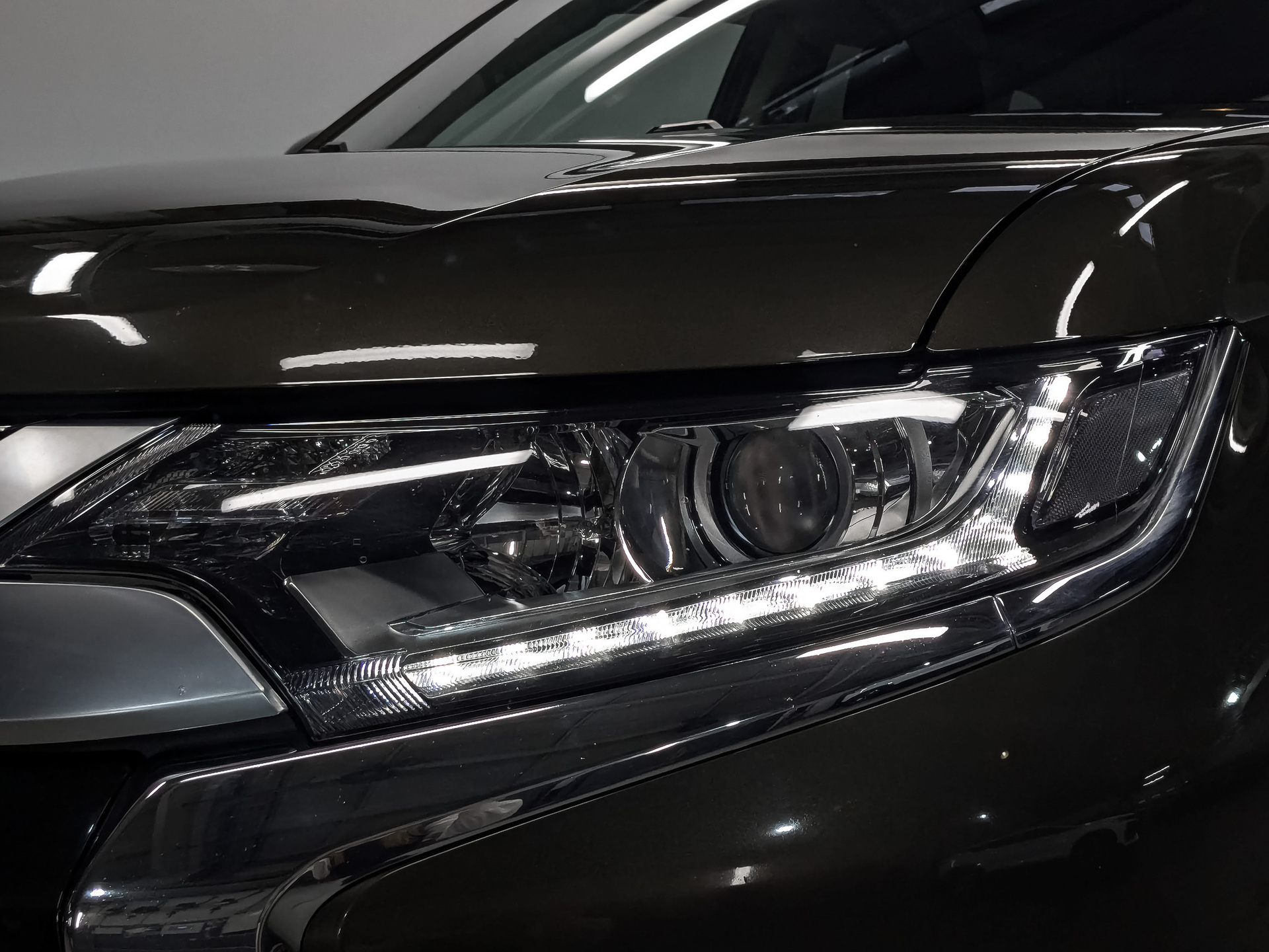MITSUBISHI Outlander 2.00 (146 л.с), автомат, 2020, пробег 100 043 км