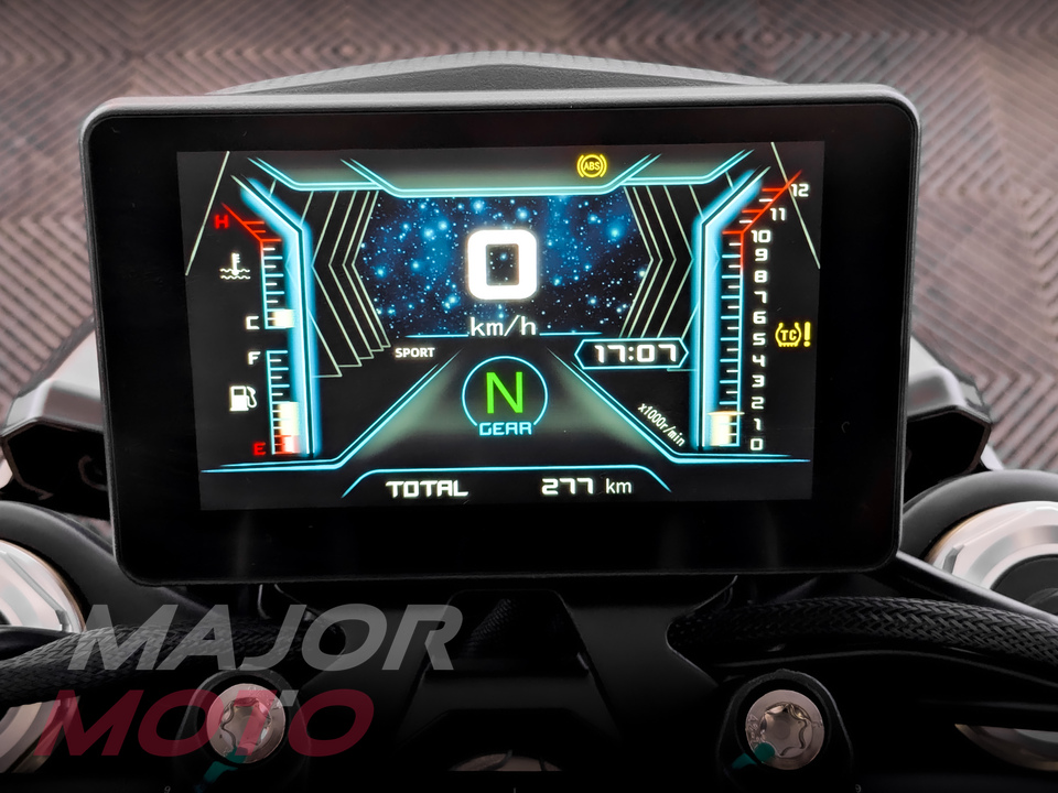 QJMotor SRK 550 - фото №11