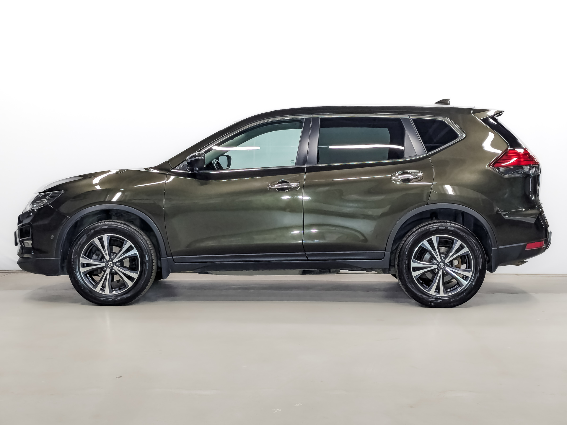 NISSAN X-Trail 2.00 (144 л.с), автомат, 2021, пробег 72 139 км