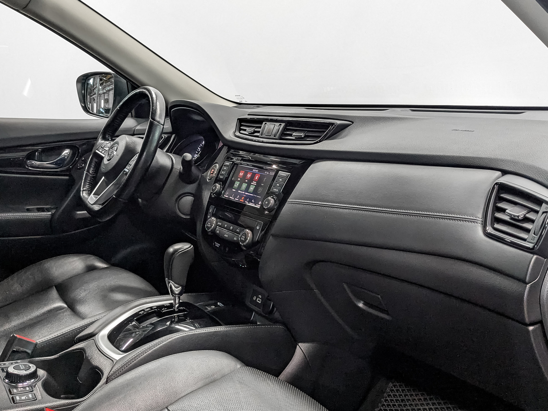 NISSAN X-Trail 2.00 (144 л.с), автомат, 2021, пробег 72 139 км