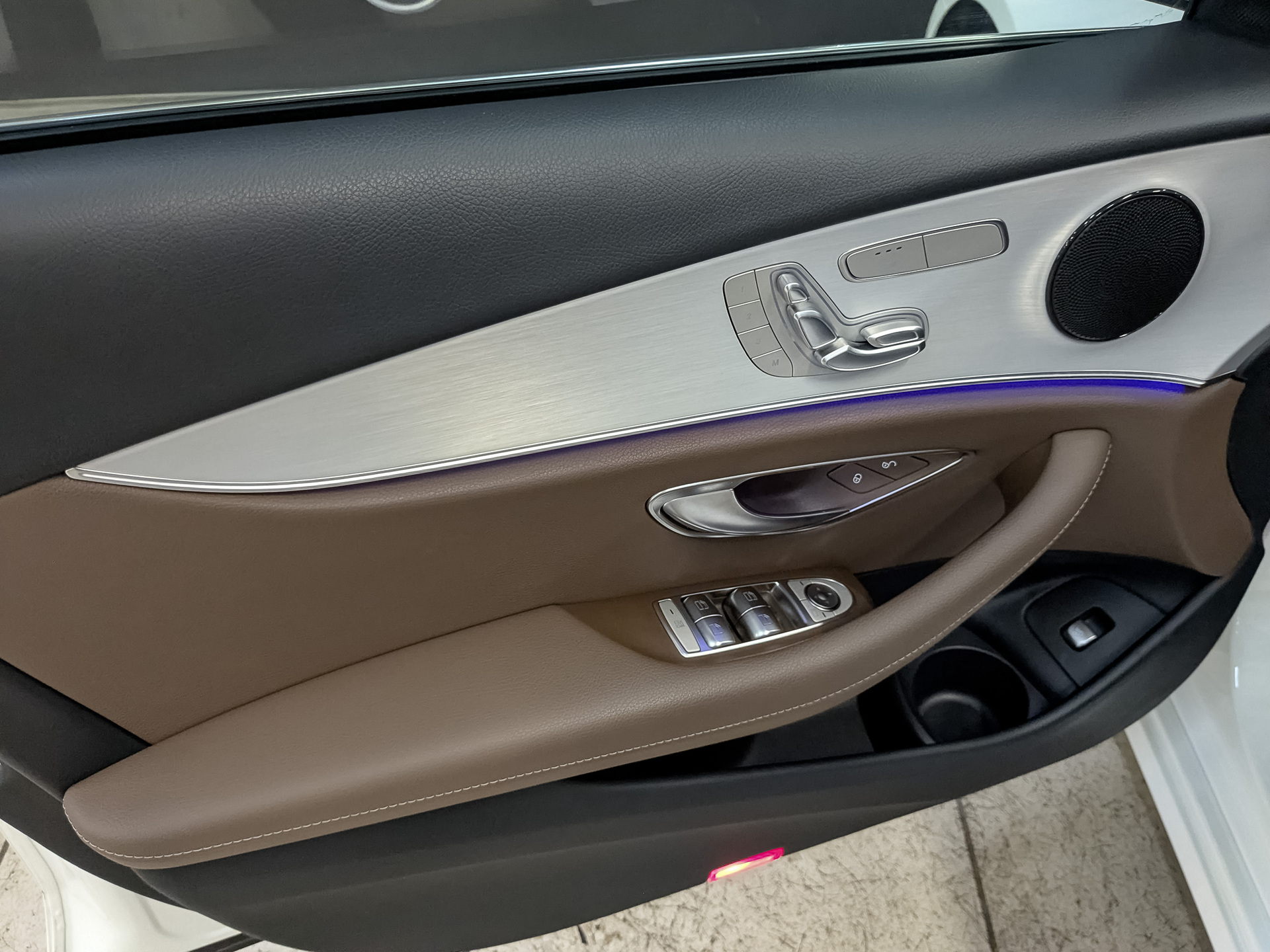 MERCEDES-BENZ E-Класс 2.00 (211 л.с), автомат, 2021, пробег 92 500 км