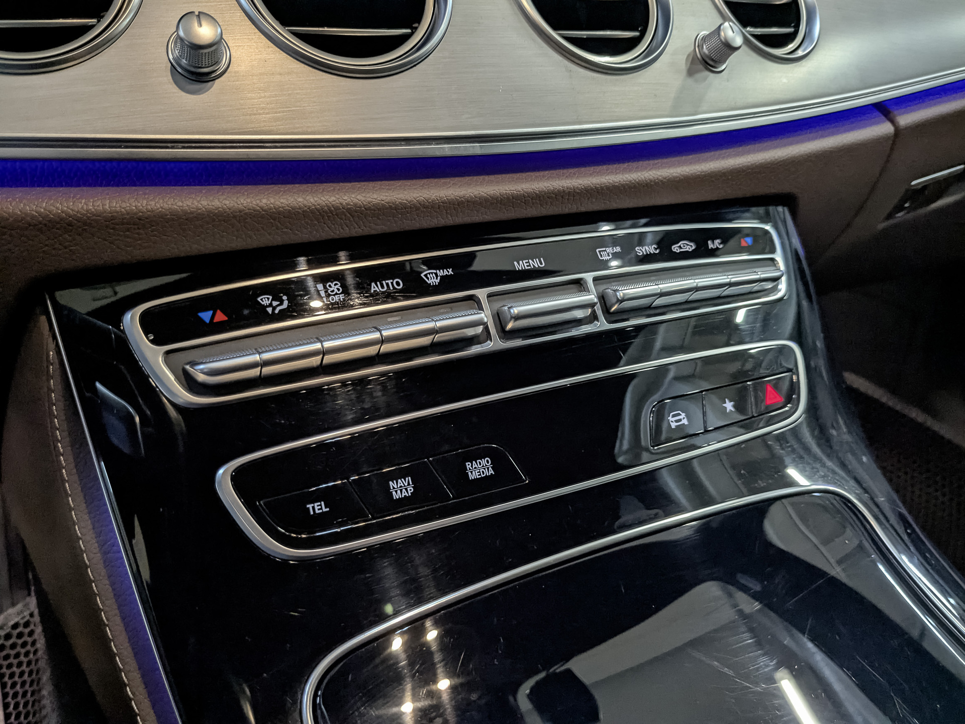 MERCEDES-BENZ E-Класс 2.00 (211 л.с), автомат, 2021, пробег 92 500 км