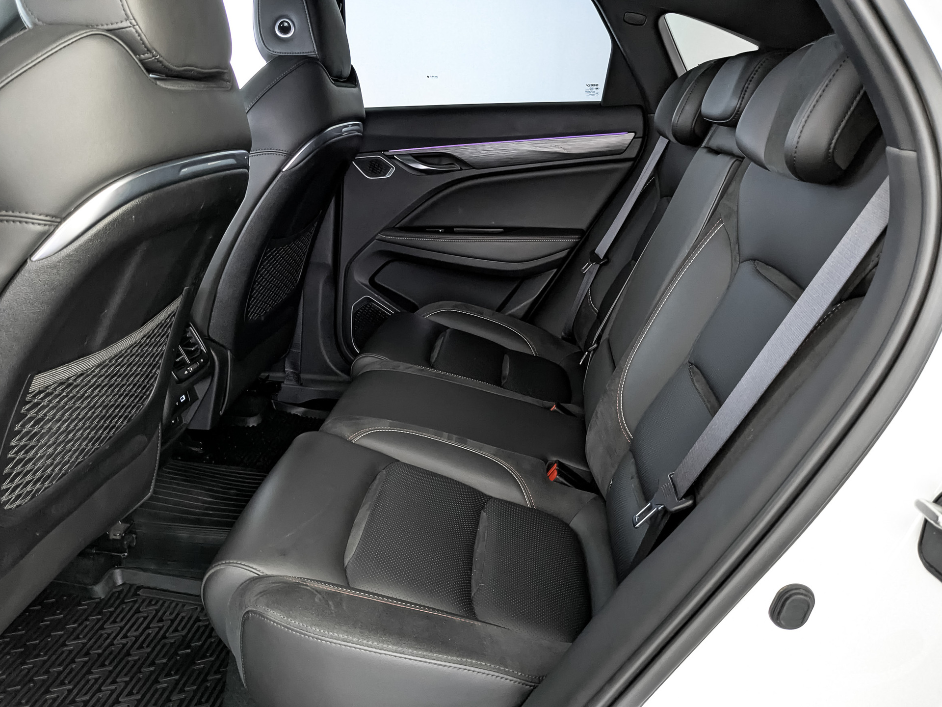 GEELY Tugella 2.00 (238 л.с), автомат, 2023, пробег 89 000 км