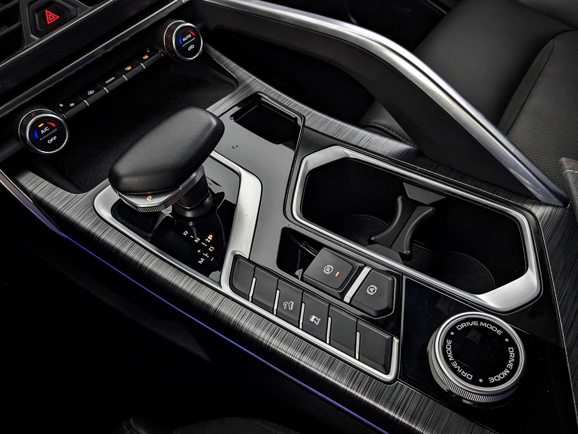 GEELY Tugella 2.00 (238 л.с), автомат, 2023, пробег 89 000 км