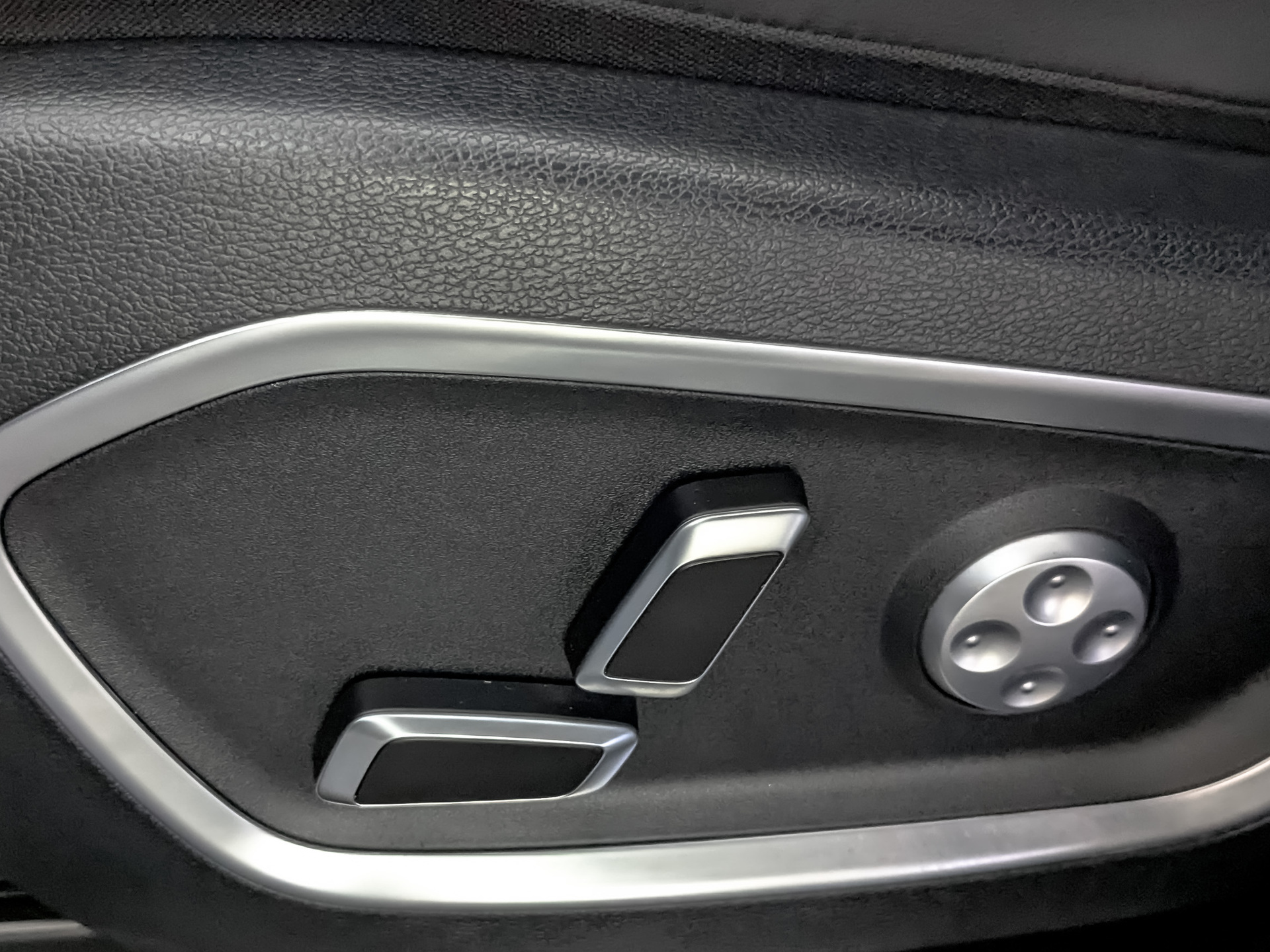 GEELY Tugella 2.00 (238 л.с), автомат, 2023, пробег 89 000 км