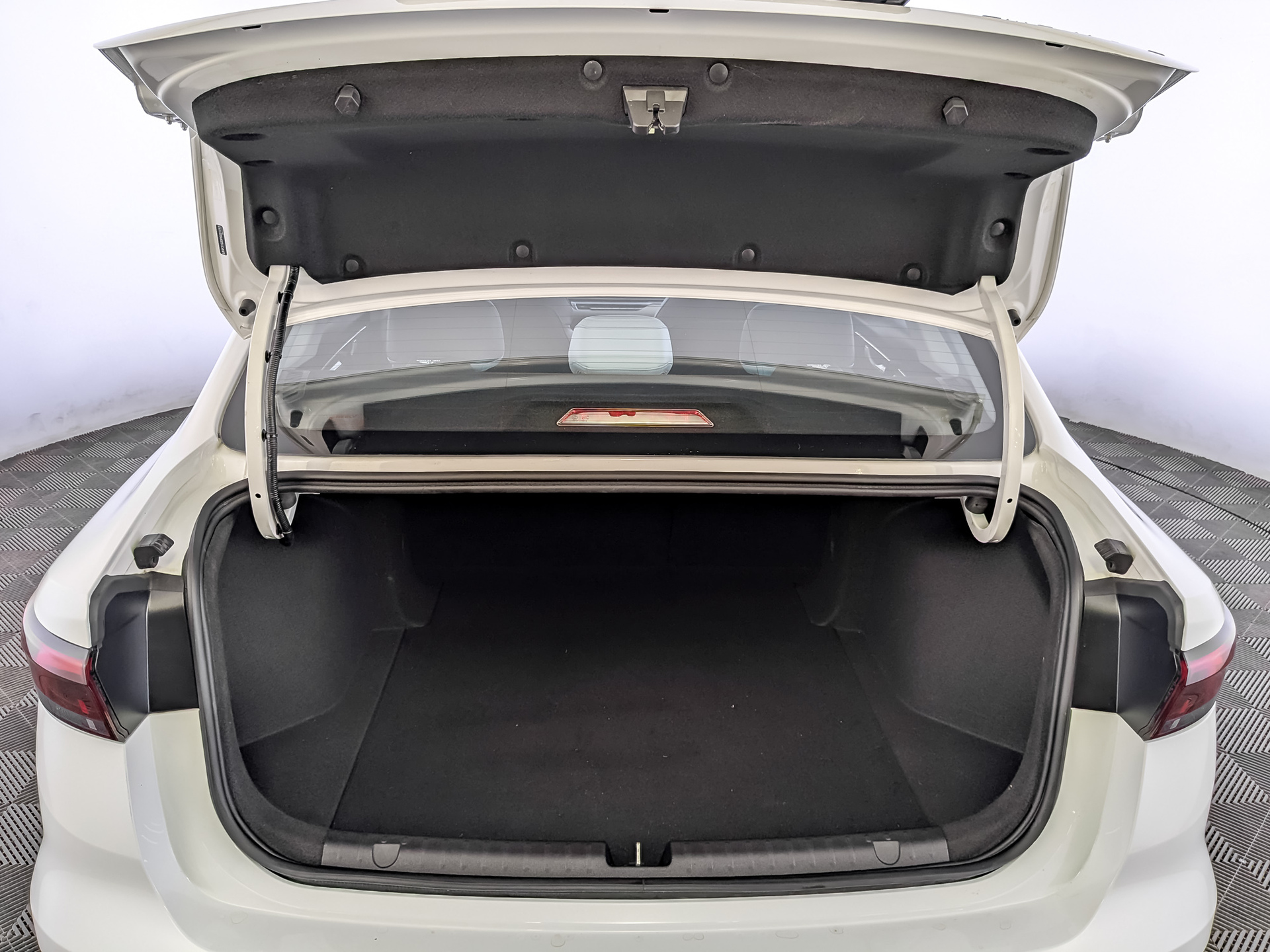 GEELY Emgrand II 1.50 (122 л.с), автомат, 2023, пробег 40 353 км