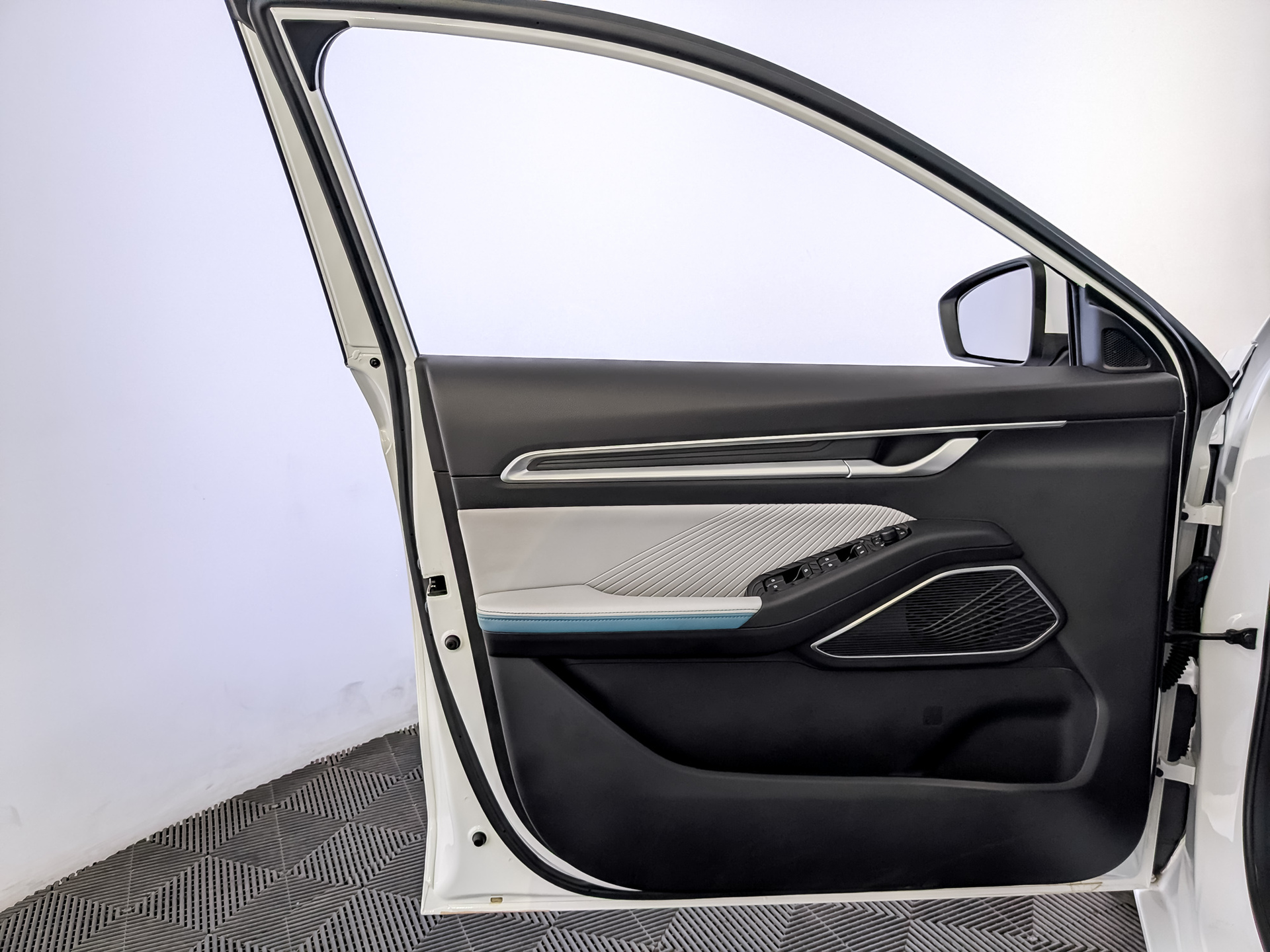 GEELY Emgrand II 1.50 (122 л.с), автомат, 2023, пробег 40 353 км