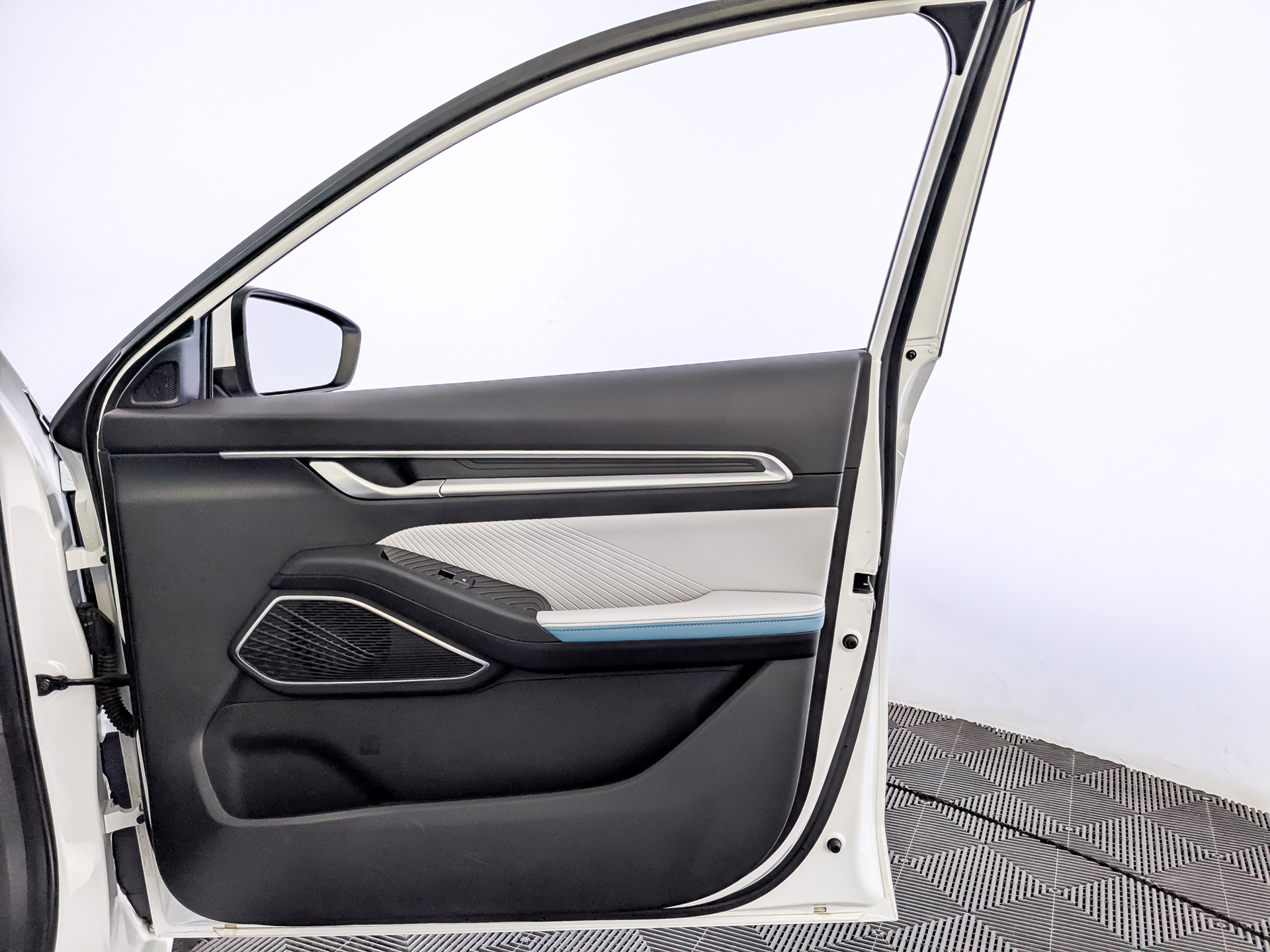 GEELY Emgrand II 1.50 (122 л.с), автомат, 2023, пробег 40 353 км