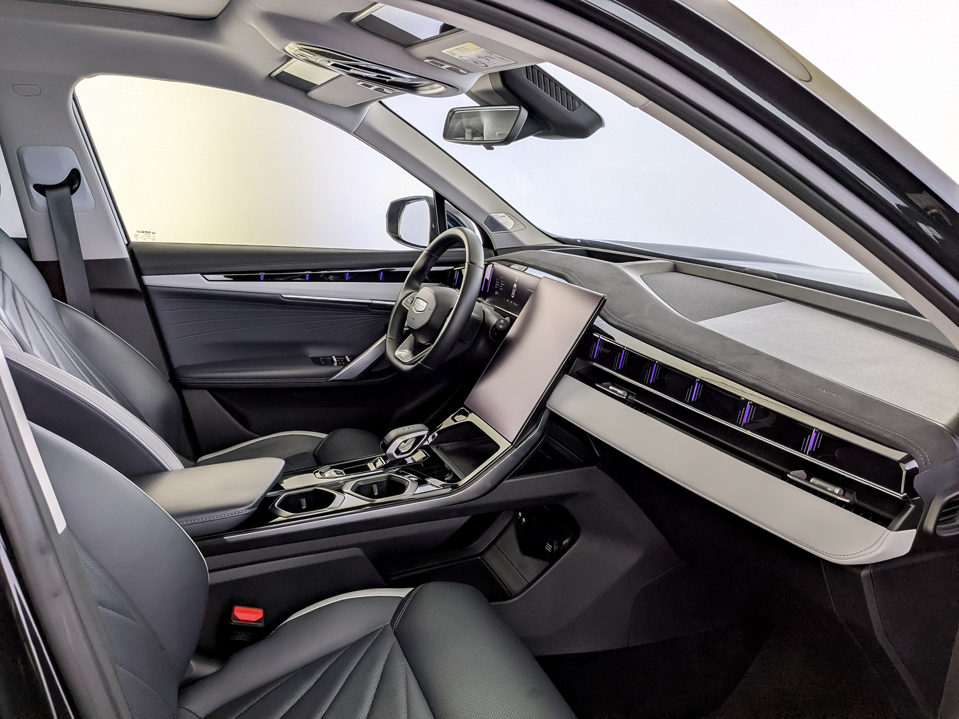GEELY Atlas II 2.00 (200 л.с), автомат, 2024, пробег 69 150 км
