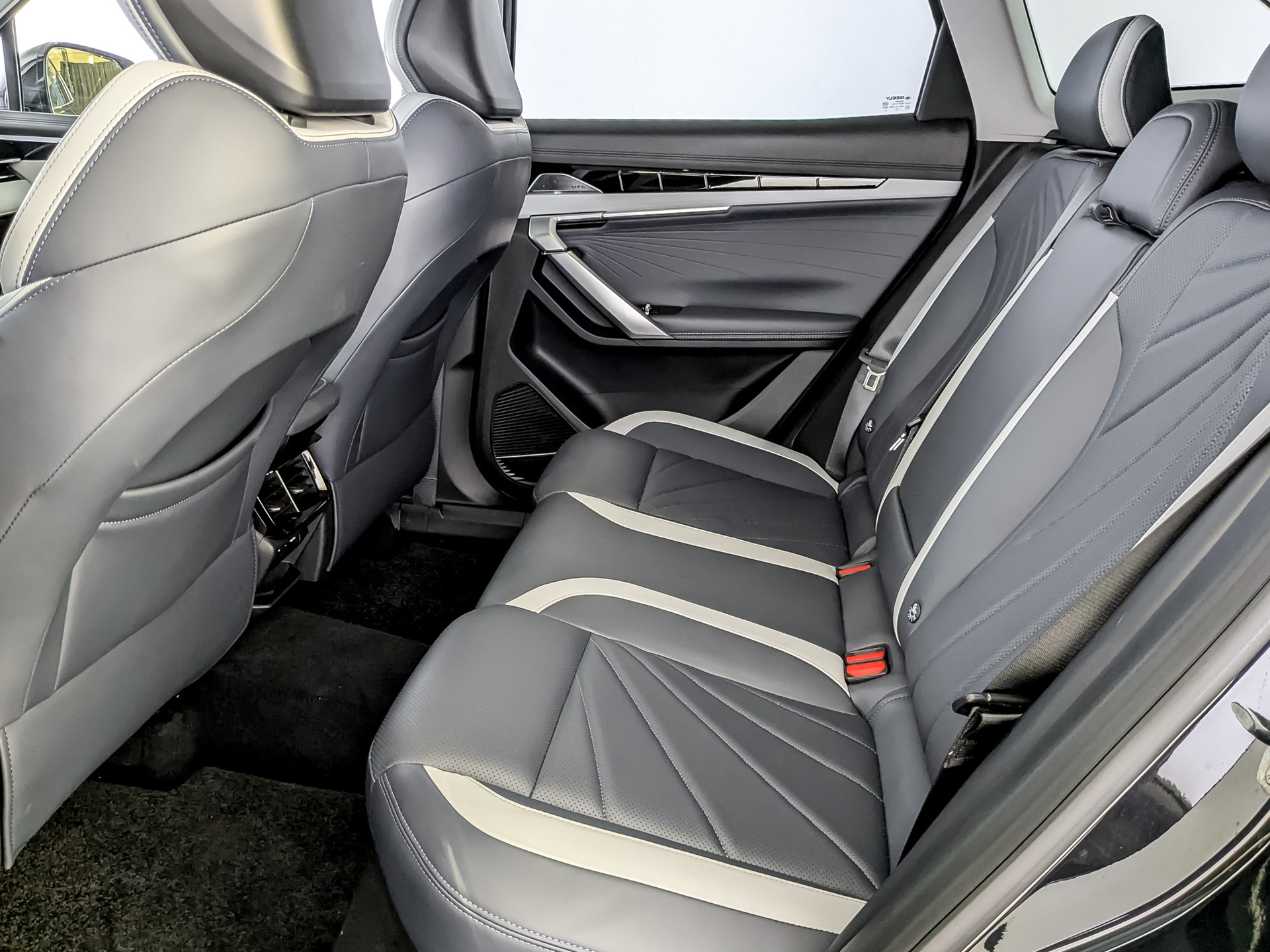 GEELY Atlas II 2.00 (200 л.с), автомат, 2024, пробег 69 150 км