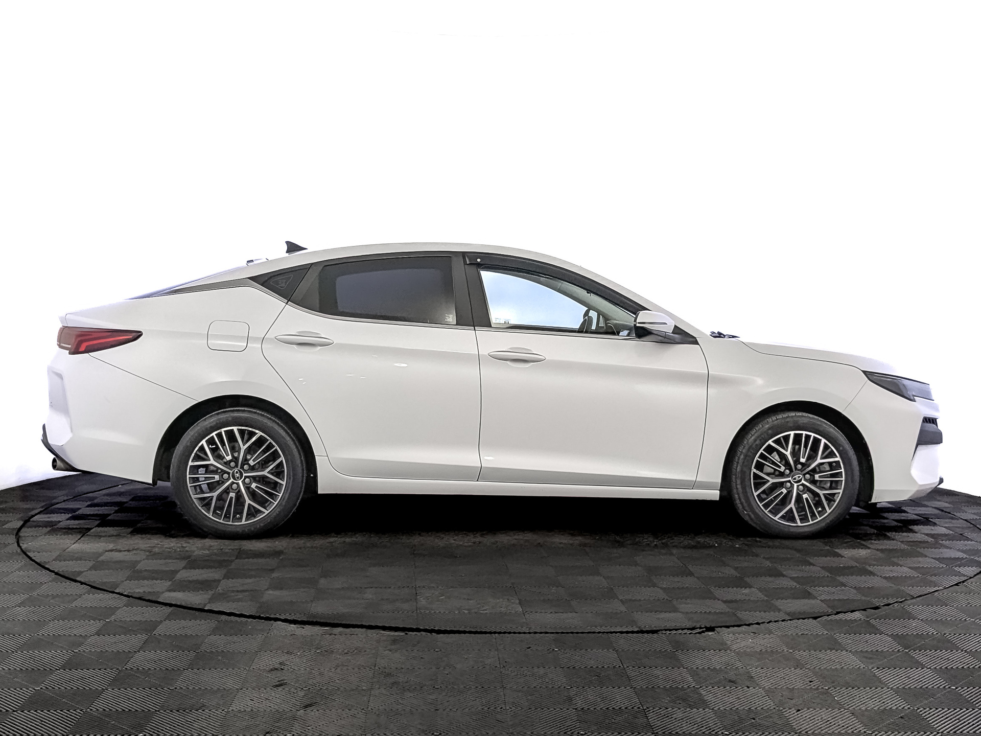 МОСКВИЧ 6 1.50 (136 л.с), автомат, 2023, пробег 44 000 км