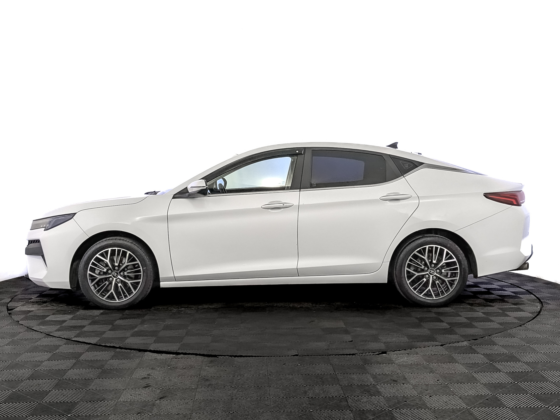 МОСКВИЧ 6 1.50 (136 л.с), автомат, 2023, пробег 44 000 км