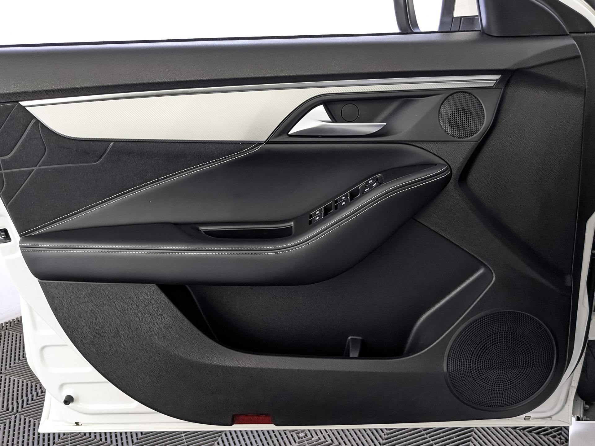 МОСКВИЧ 6 1.50 (136 л.с), автомат, 2023, пробег 44 000 км