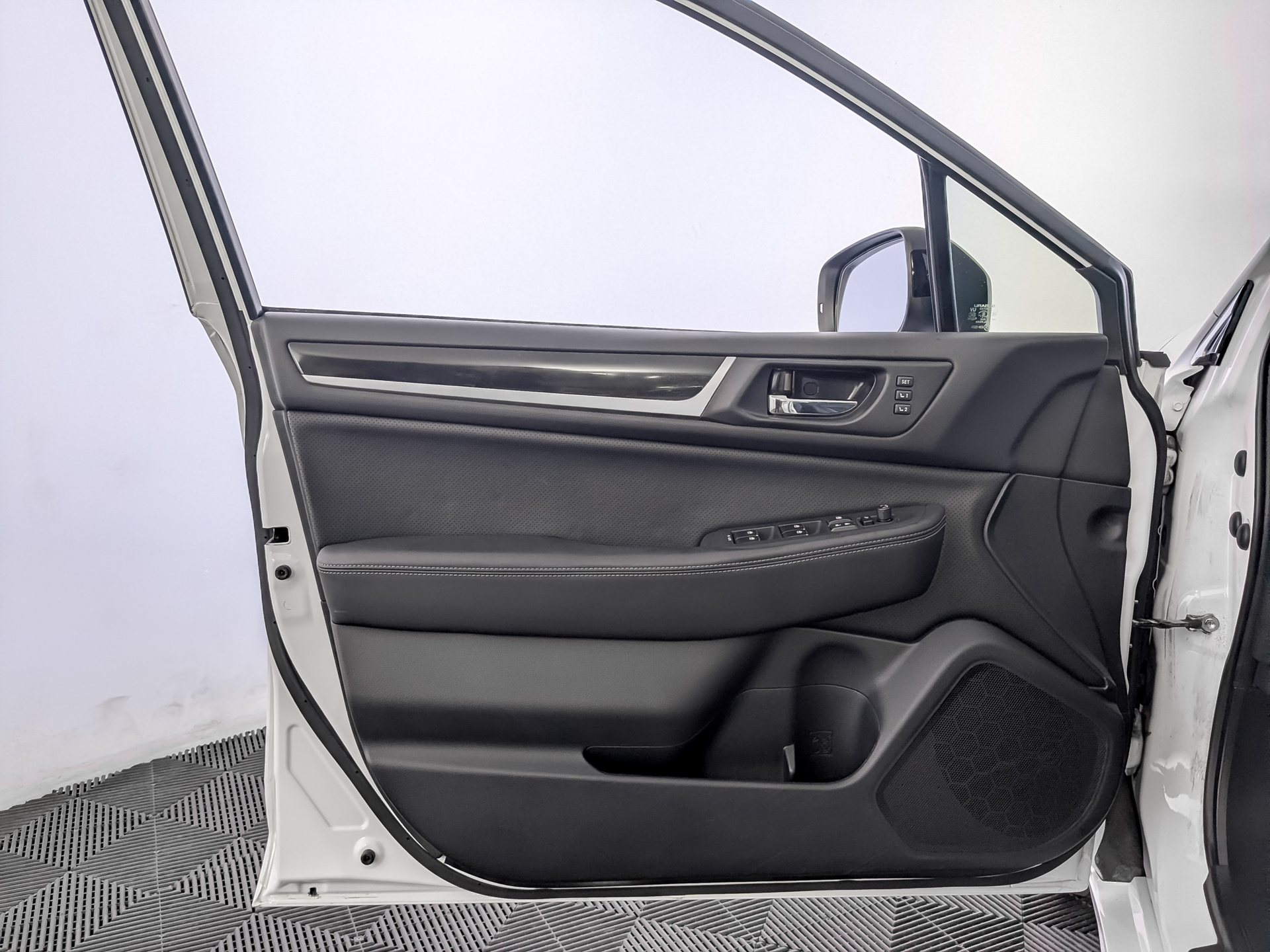 SUBARU Legacy 2.50 (175 л.с), автомат, 2019, пробег 66 210 км